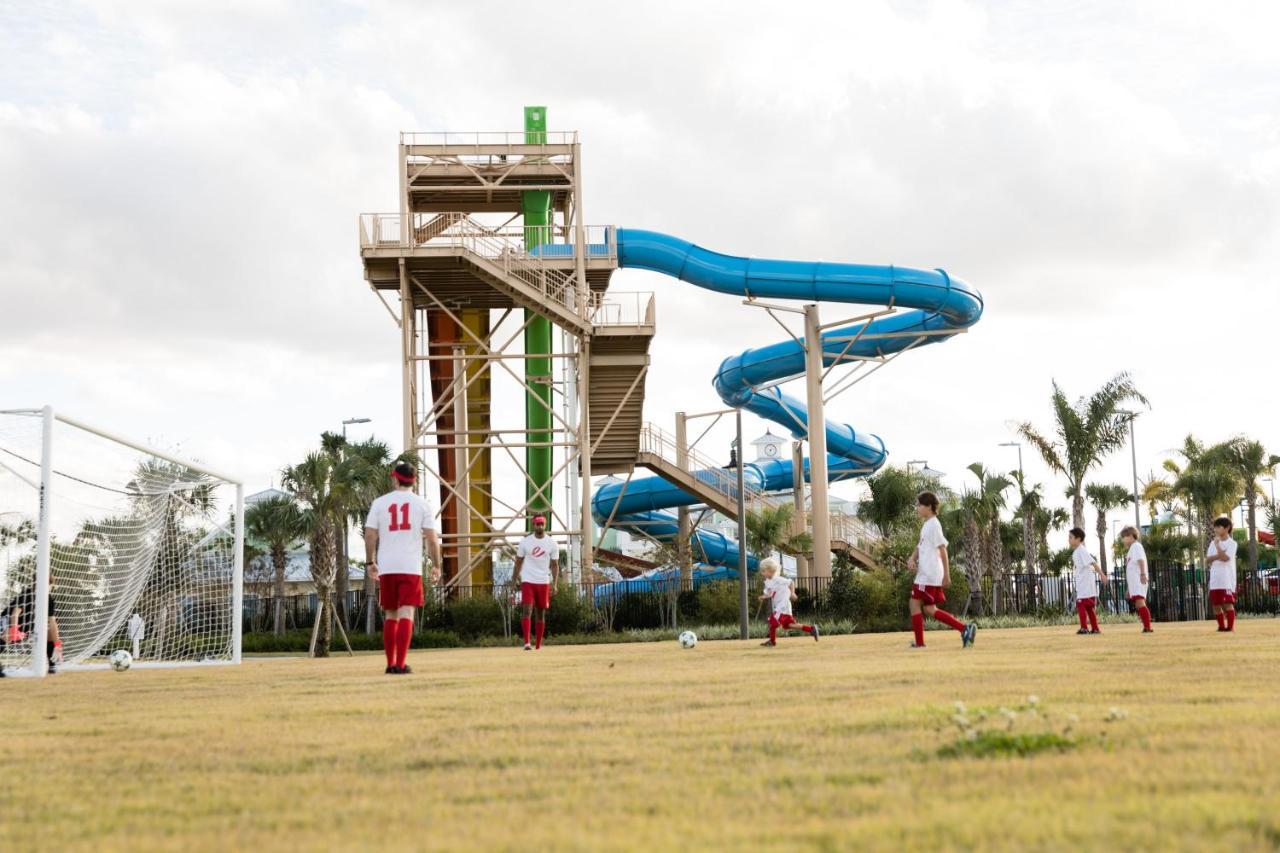 Modern Retreat: Water Park Access & Amenities Casa de férias Orlando