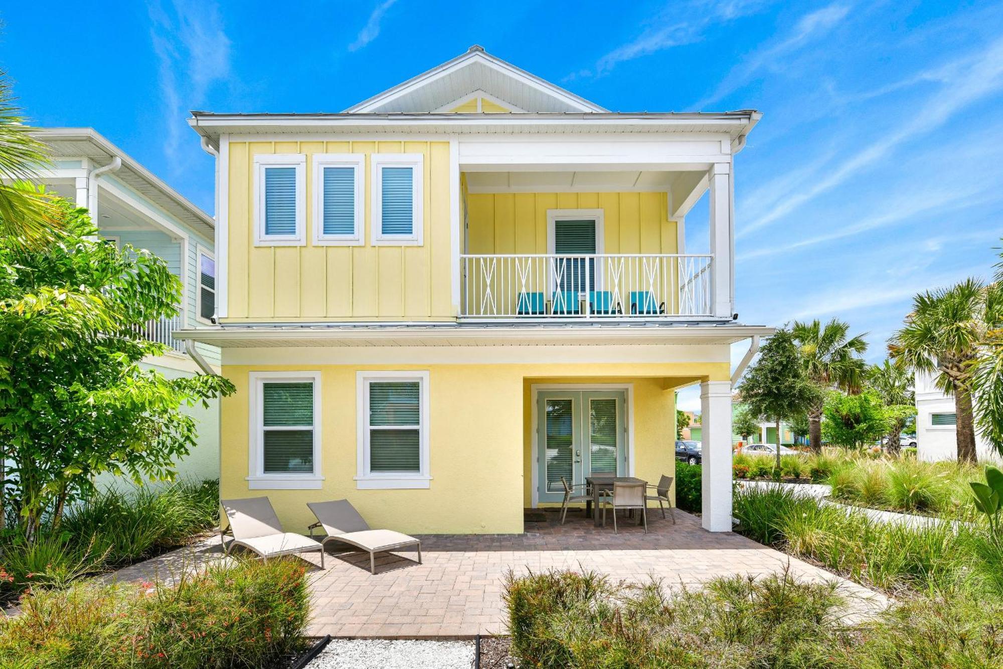 Holiday home Sunny Yellow Near With Margaritaville Island H20 Waterpark Access - 2995la