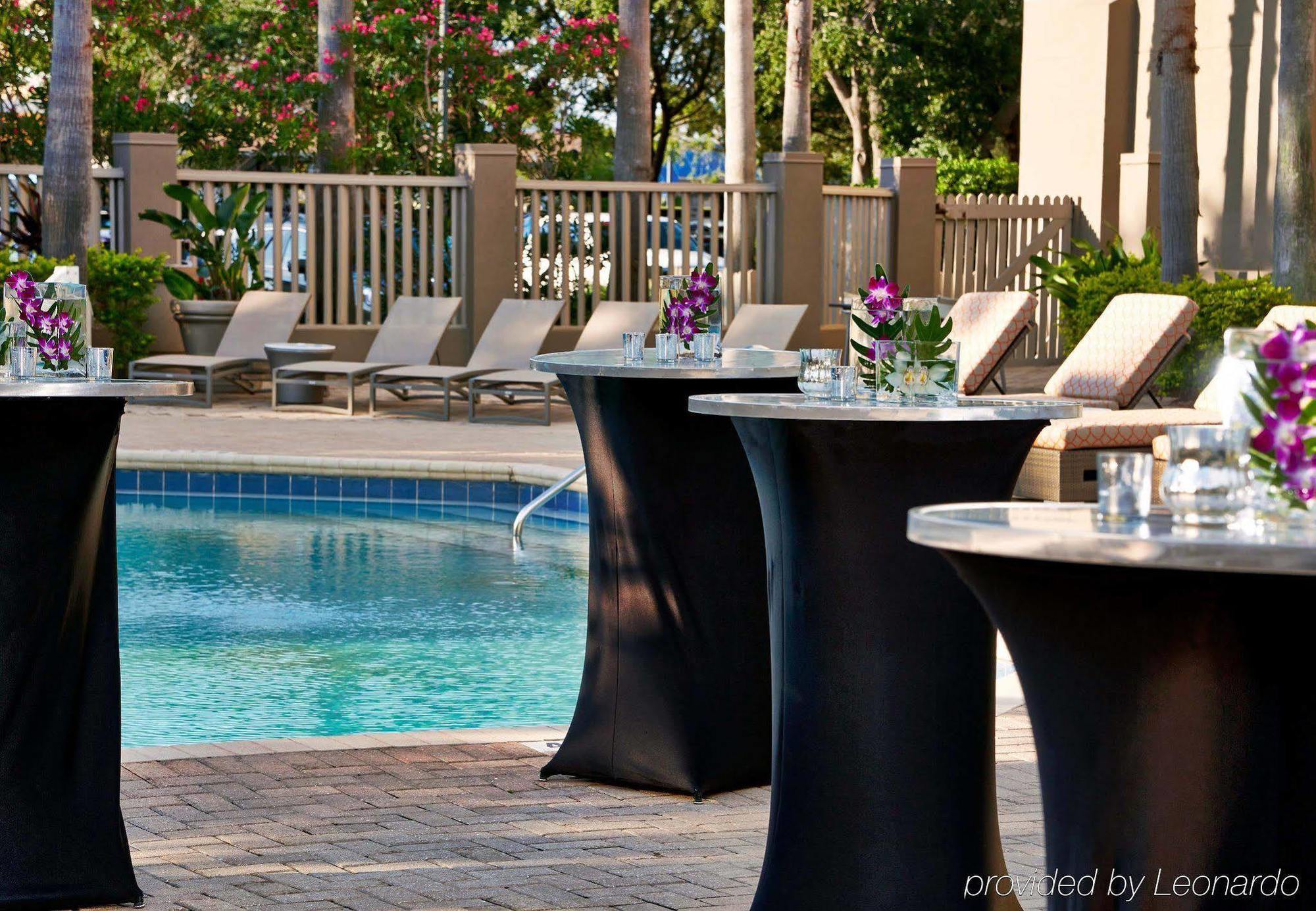 Renaissance Airport Hotel 4*