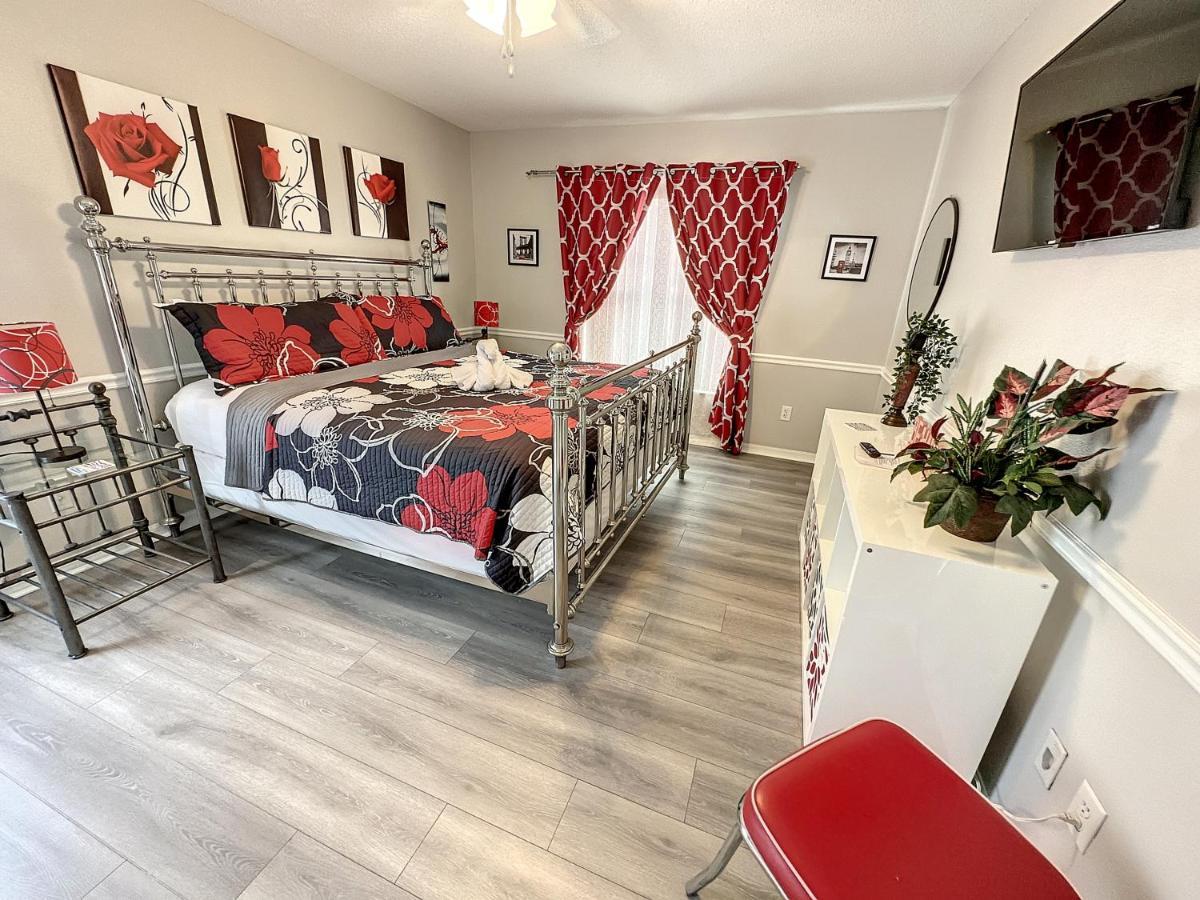 Holiday home Mickey Funhouse, Pool, Fenced , Pets, Games