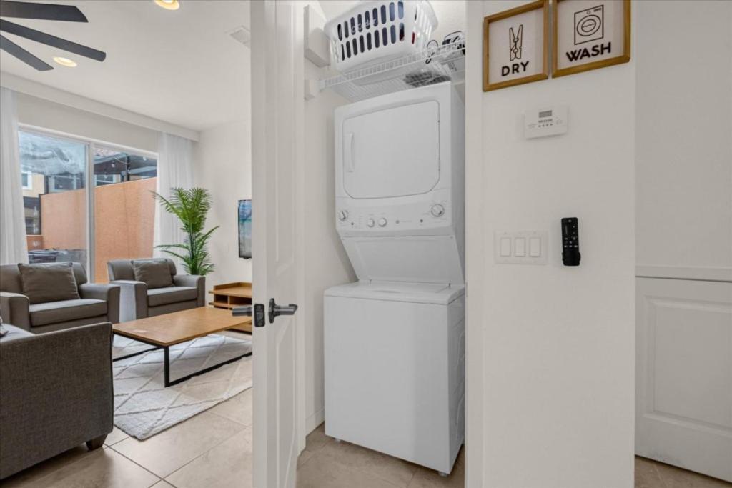 2 Bedrooms - 2,5 Bathrooms - Regal Oaks 2634 Cl Orlando