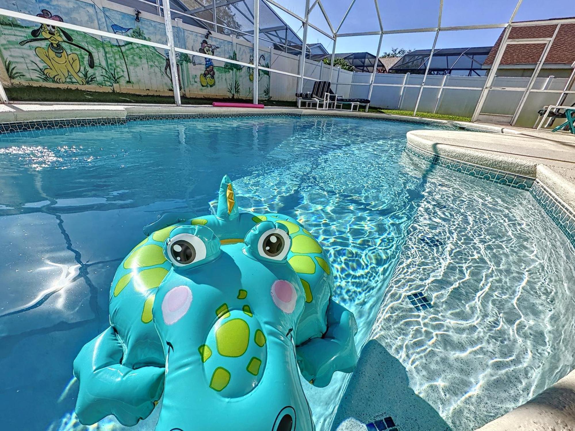 Mickey Funhouse, Pool, Fenced , Pets, Games Holiday home