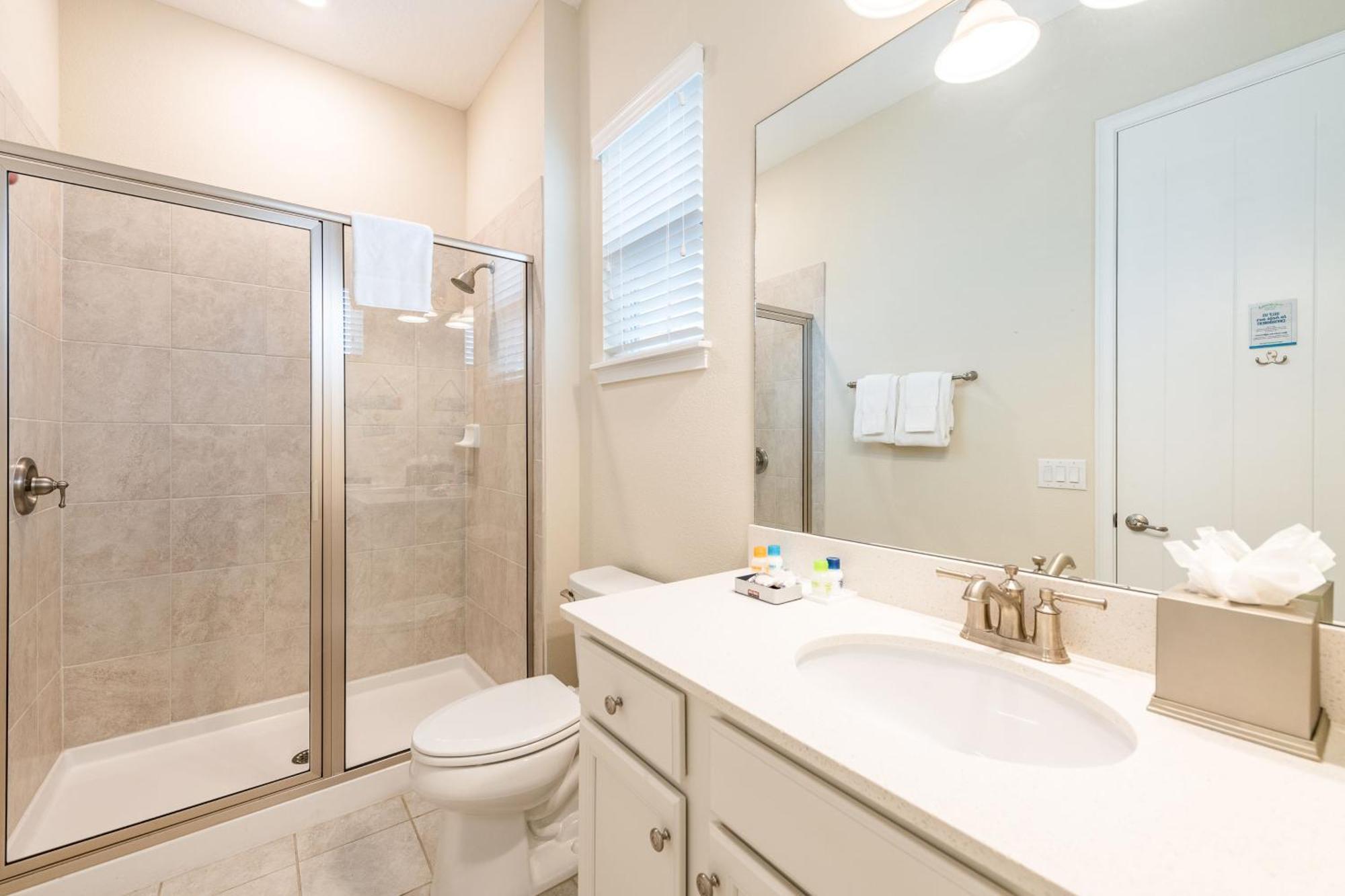 Comfy With Hot Tub Near With Margaritaville Island H2o Access - 8029sb Holiday home *
