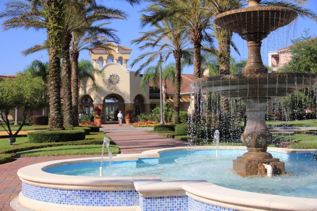 Apartment Spectacular Lakeview Serenade Next To Pool Near Theme Parks And Walk To Convention Center *