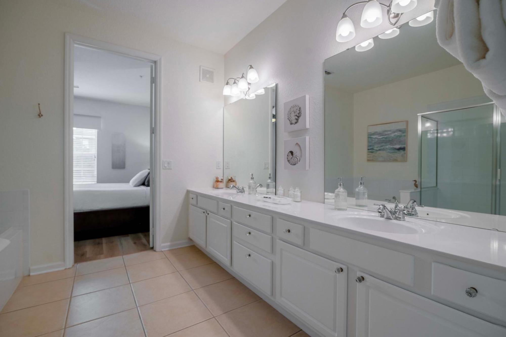 Vista Cay Poolside Retreat: Convention Center Proximity *