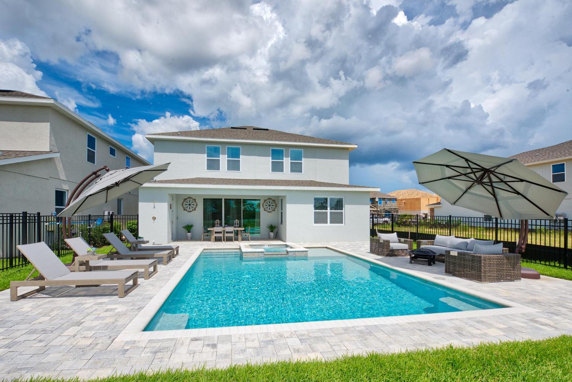 Casa de férias Radiant With Private Pool Near By Rentyl - 7676f