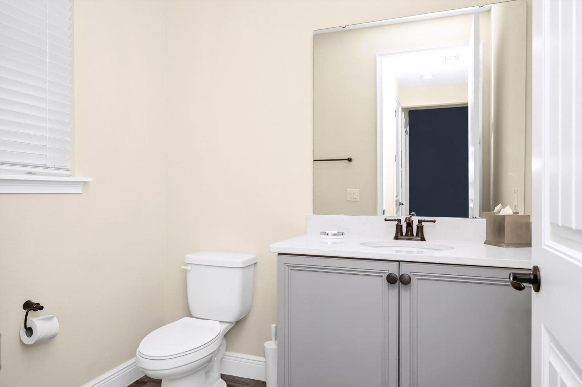 Comfy Near With Margaritaville Island H20 Access - 8155cp