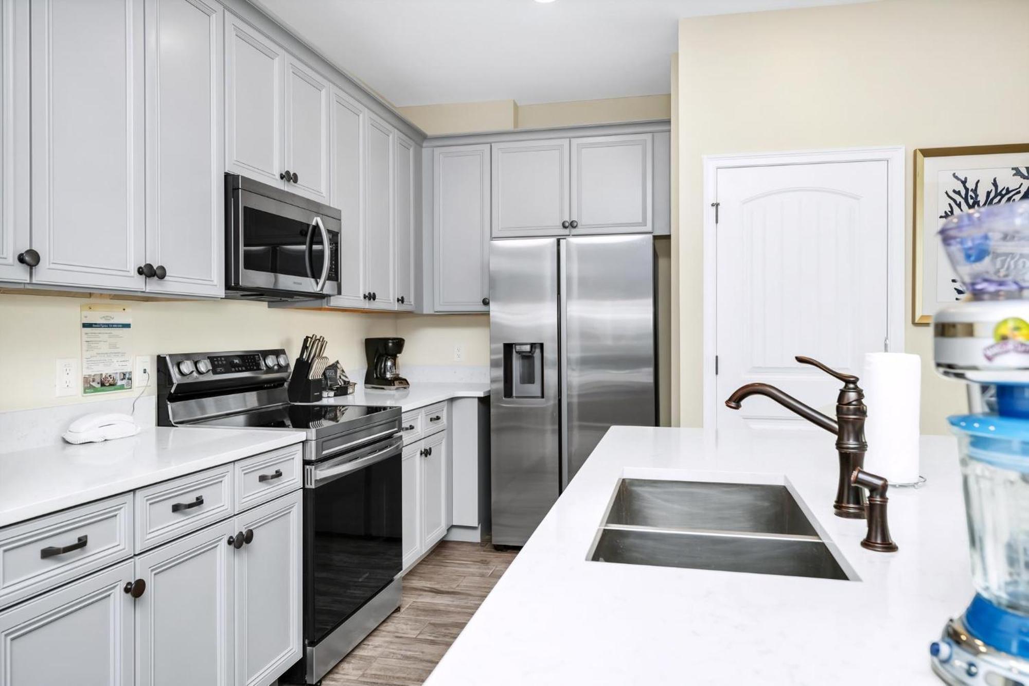 Comfy Near With Margaritaville Island H20 Access - 8155cp Villa