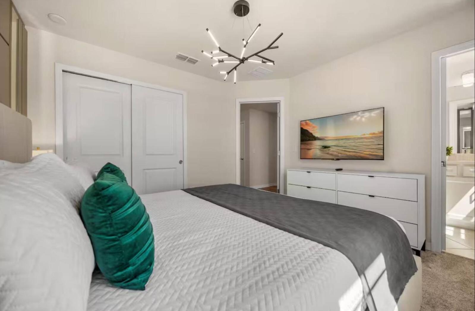 2025 Brand New 08 Bedrooms At Windsor Cay Orlando