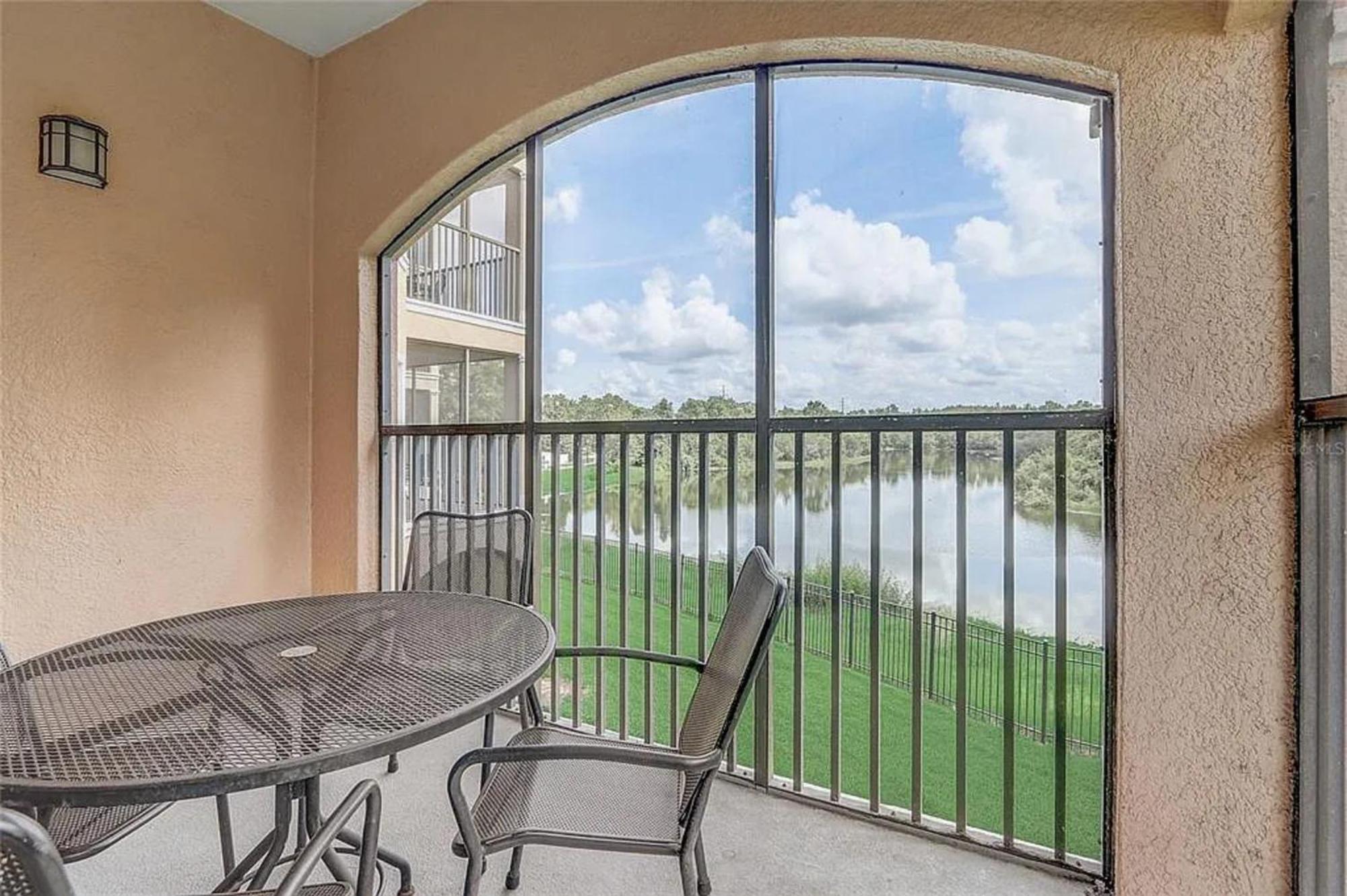 Apartment Stay With Disney *