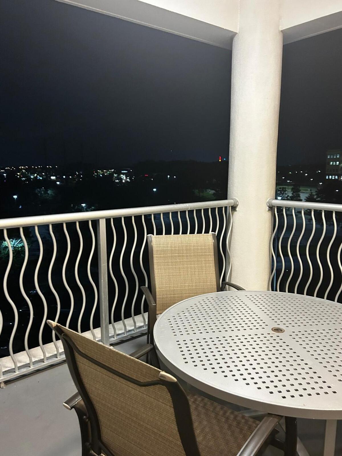 Stylish 2br Near Parks * Orlando