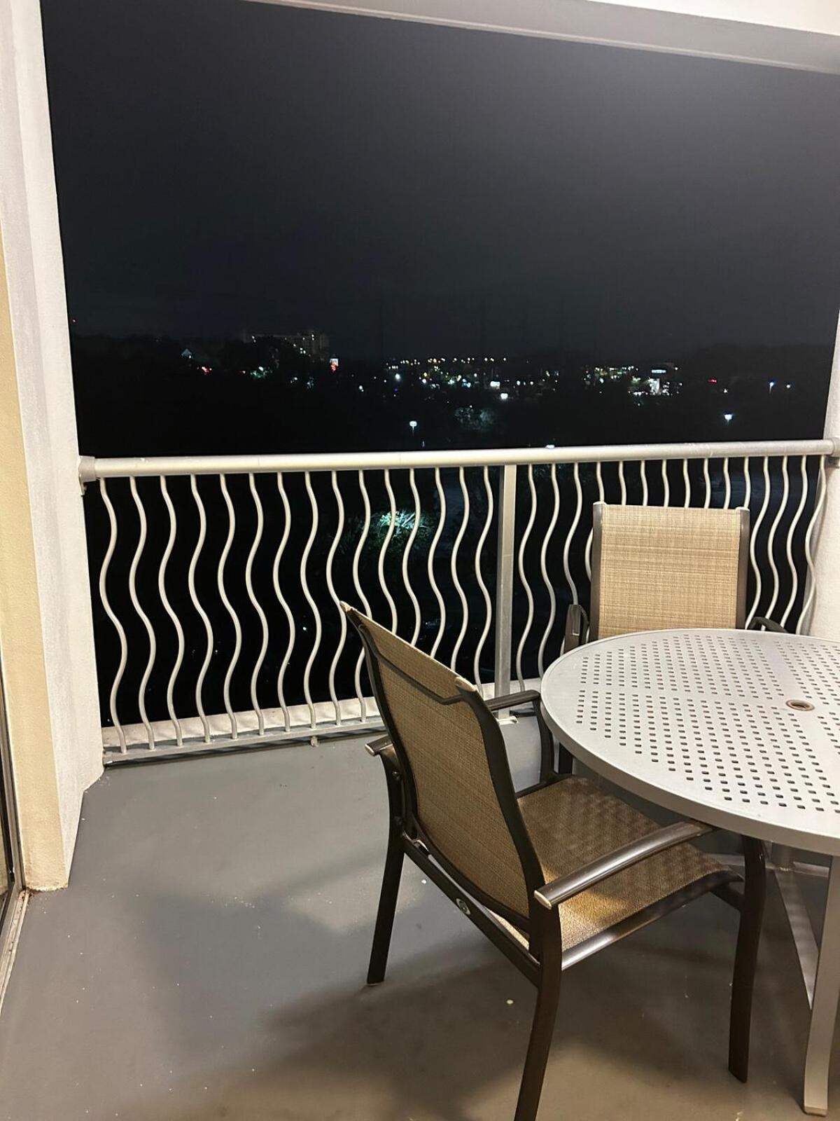 Stylish 2br Near Parks Apartment Orlando