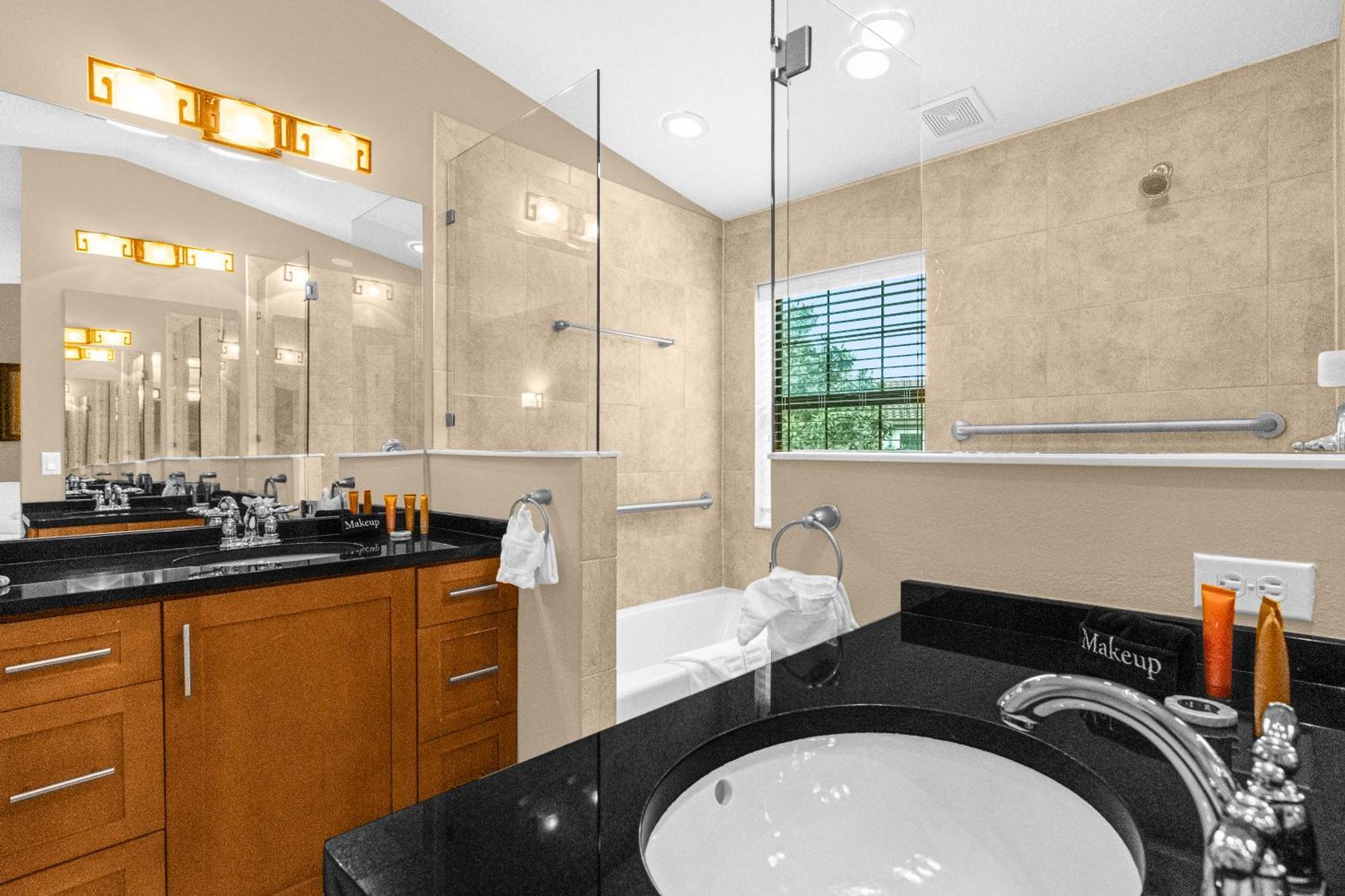 Long Weekend Escape - Townhome By Disney! Holiday home Orlando
