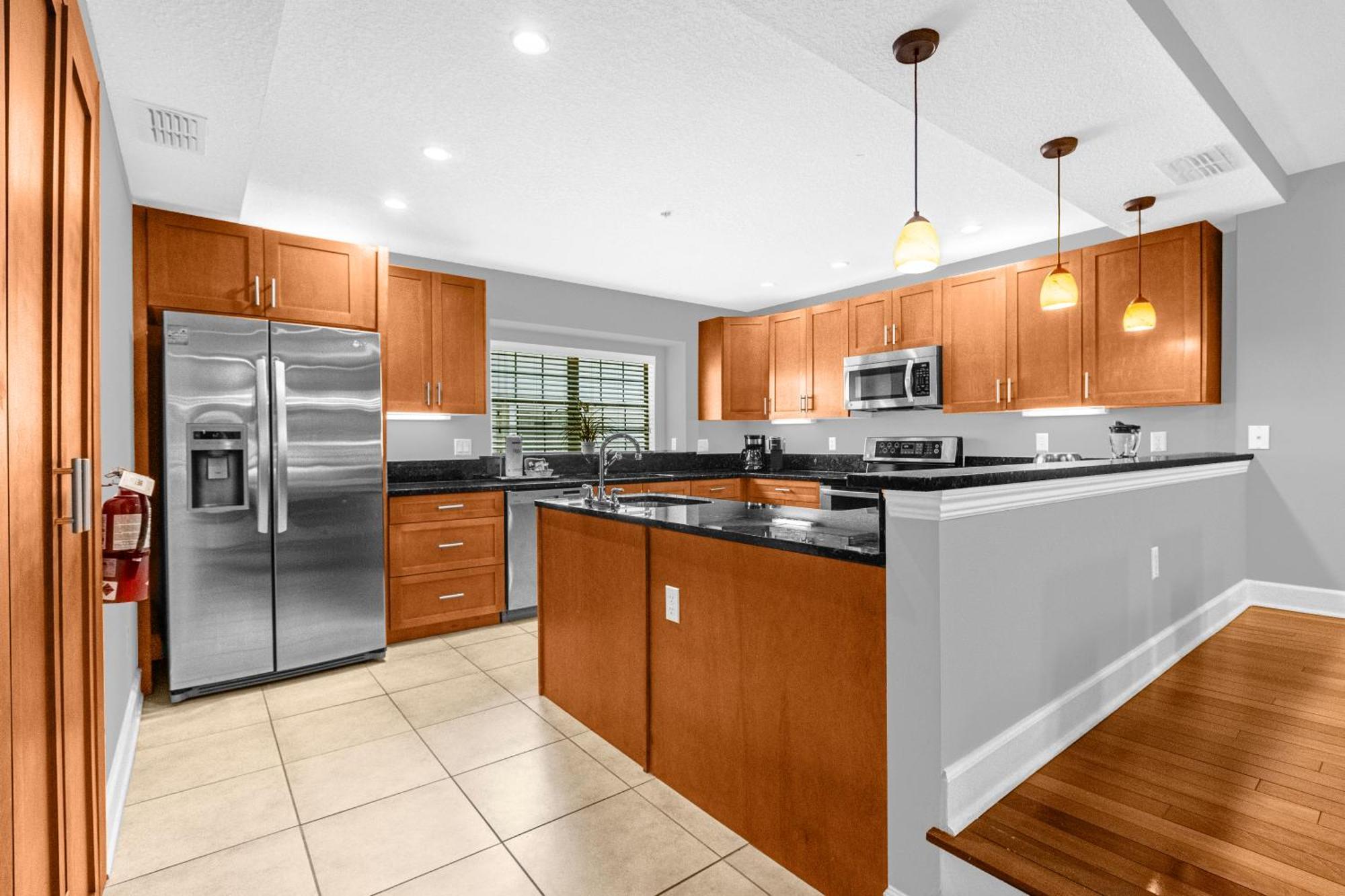 Easter Sale! Freshly Renovated Townhome By Disney! Holiday home Orlando
