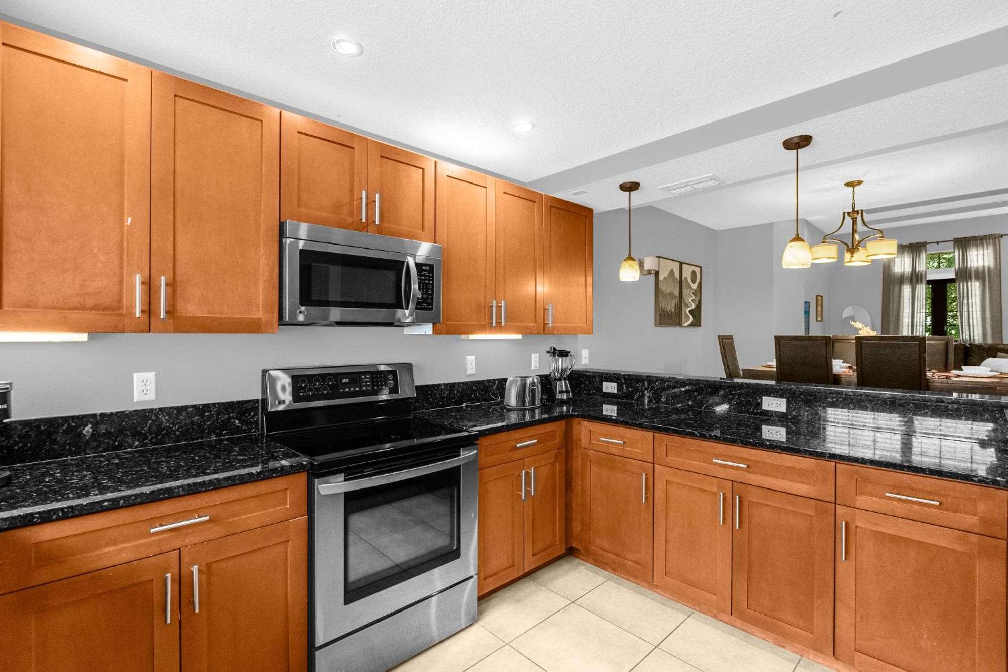 Easter Sale! Freshly Renovated Townhome By Disney! Holiday home *