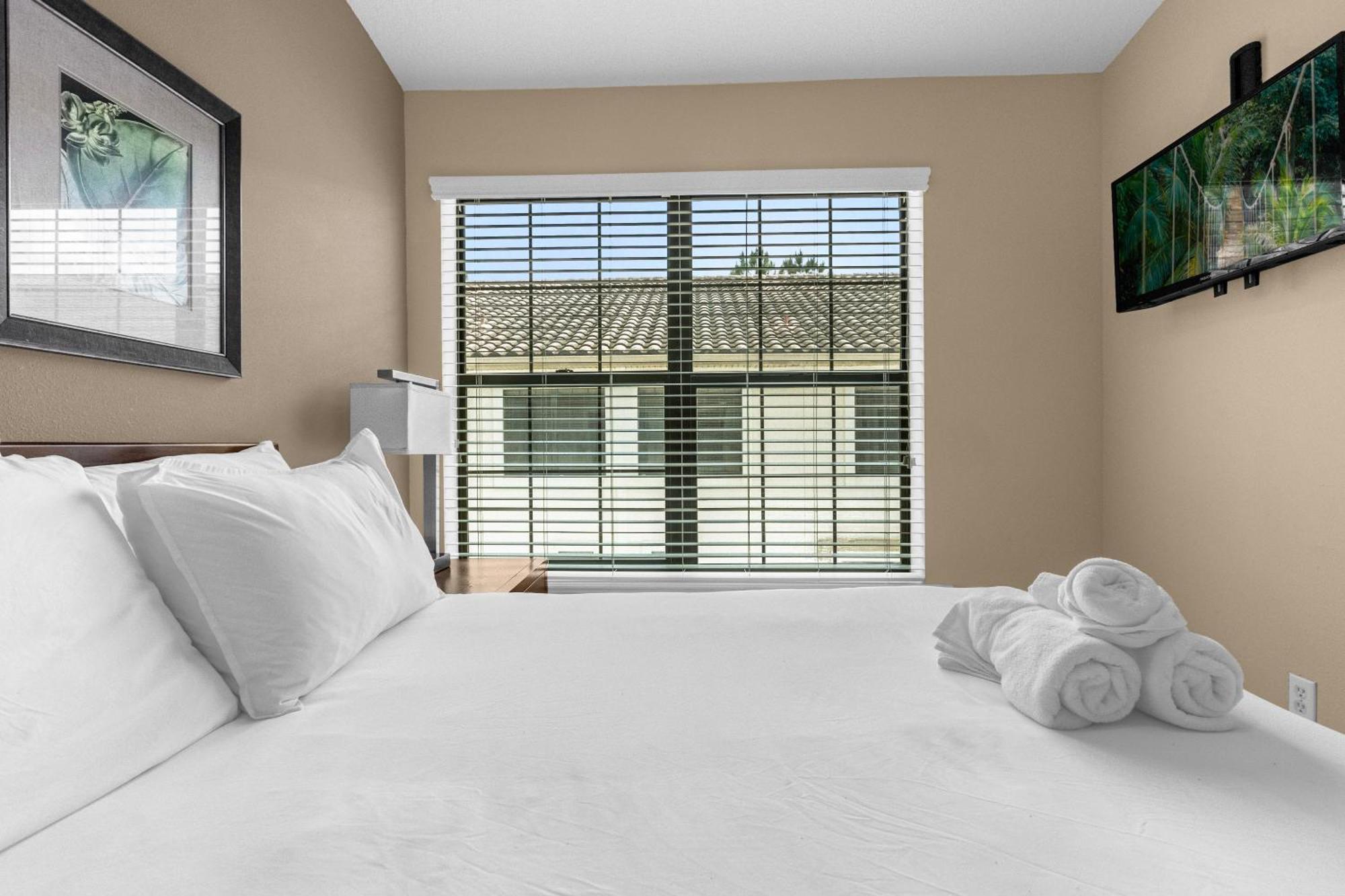 Easter Sale! Freshly Renovated Townhome By Disney! * Orlando
