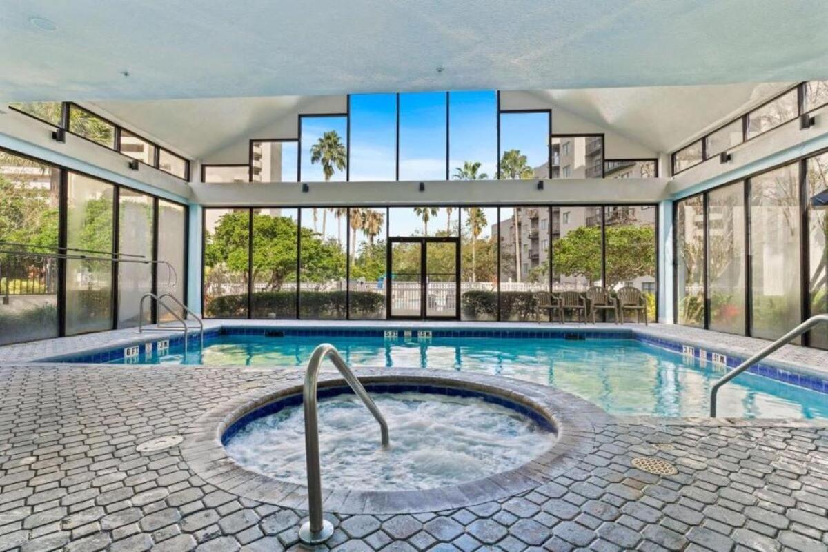 Apartment 3315 Front Near Universal