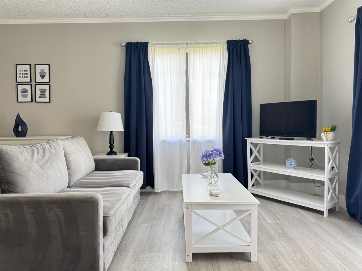 3315 Front Near Universal * Orlando