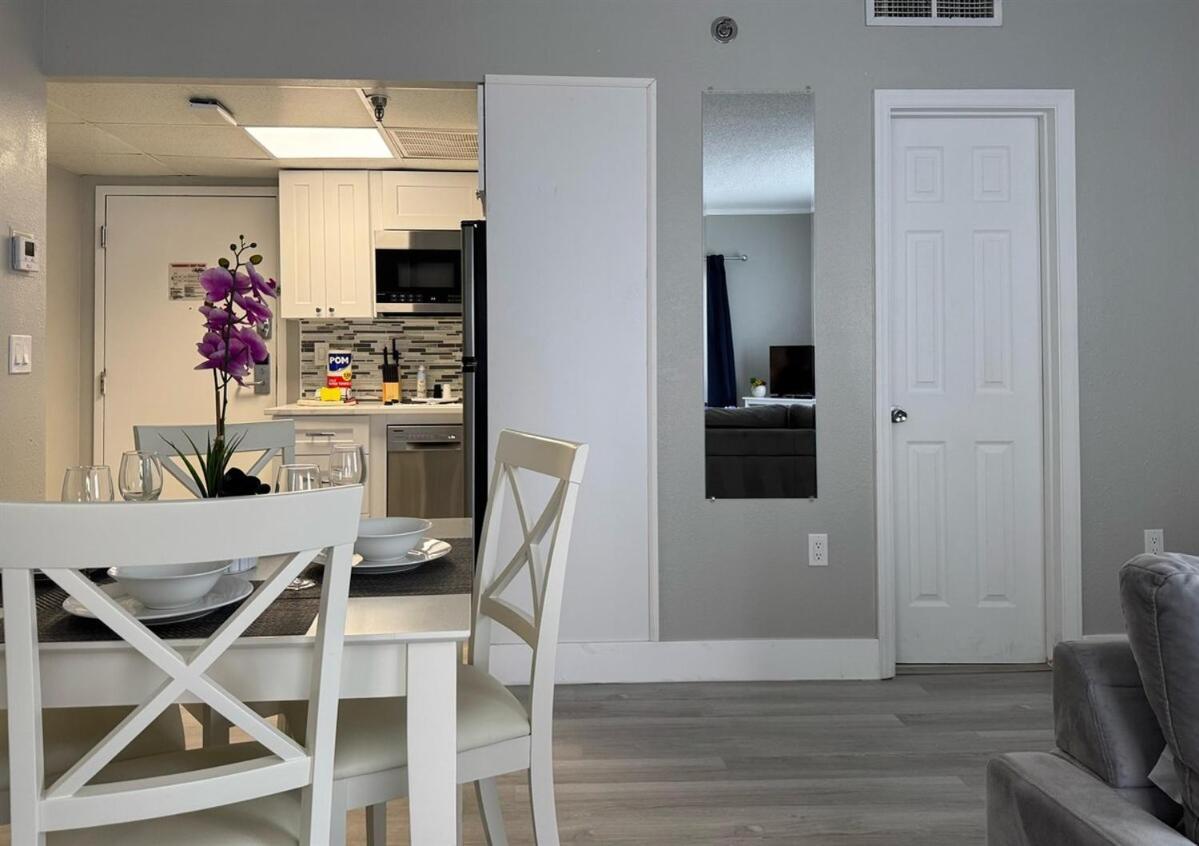 3315 Front Near Universal * Orlando