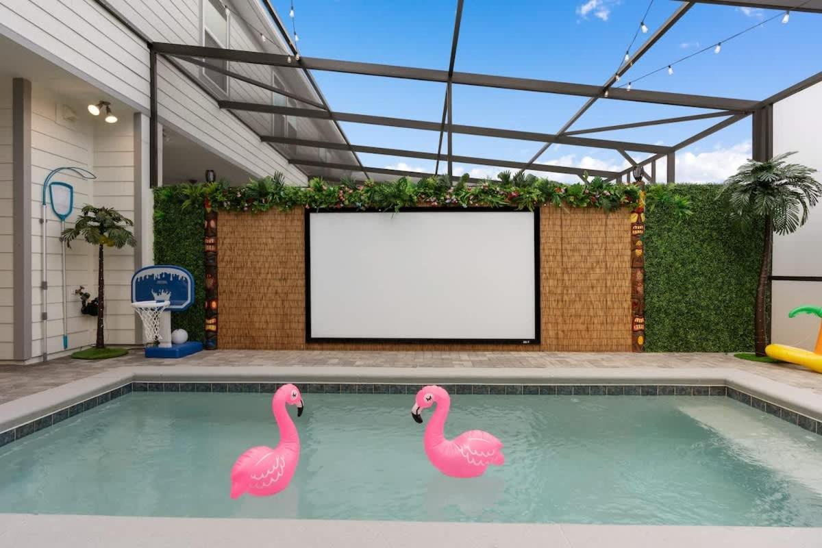 New Themed Ultra Comfortable Heated Private Pool Game Family Near Holiday home