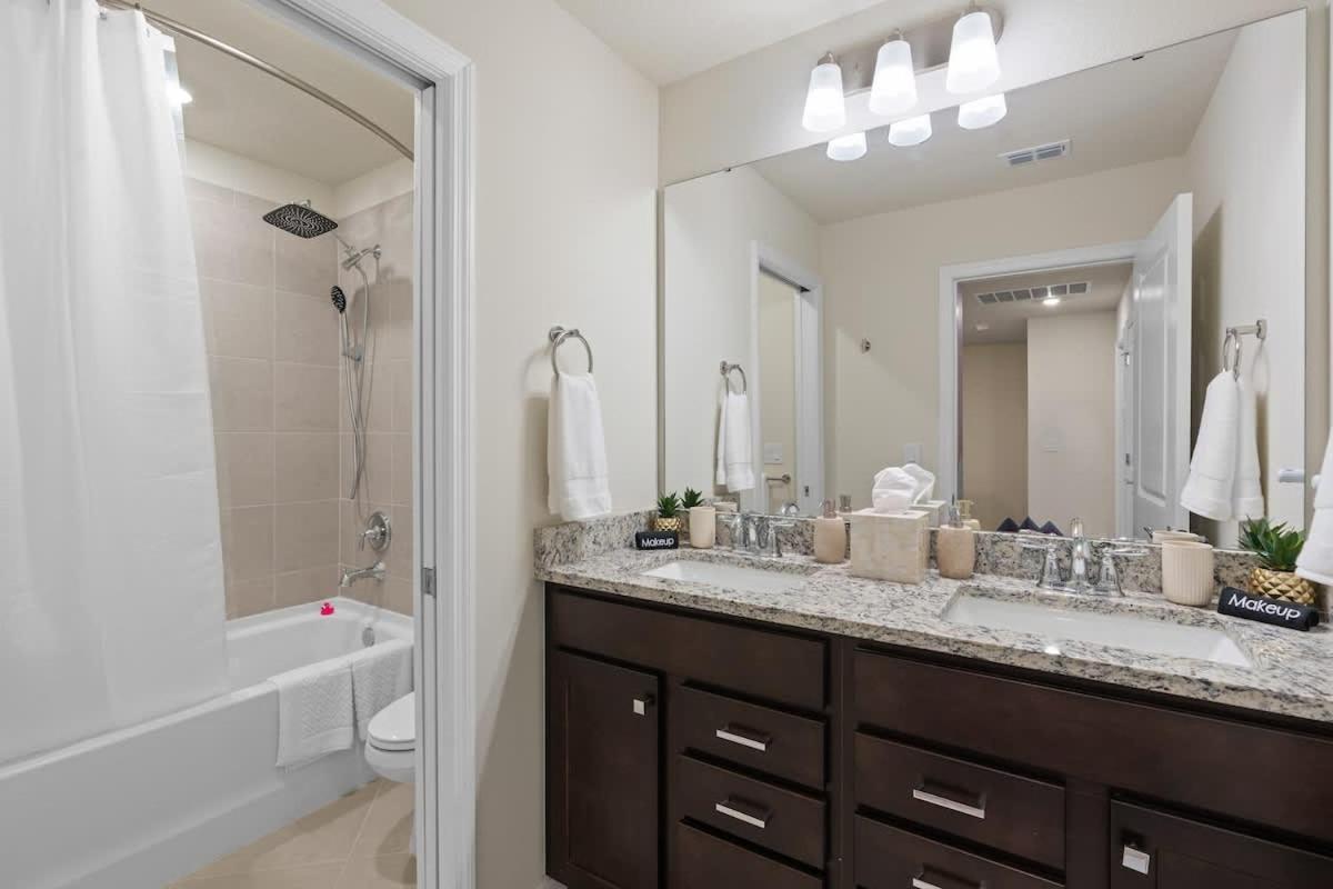 New Themed Ultra Comfortable Heated Private Pool Game Family Near Orlando