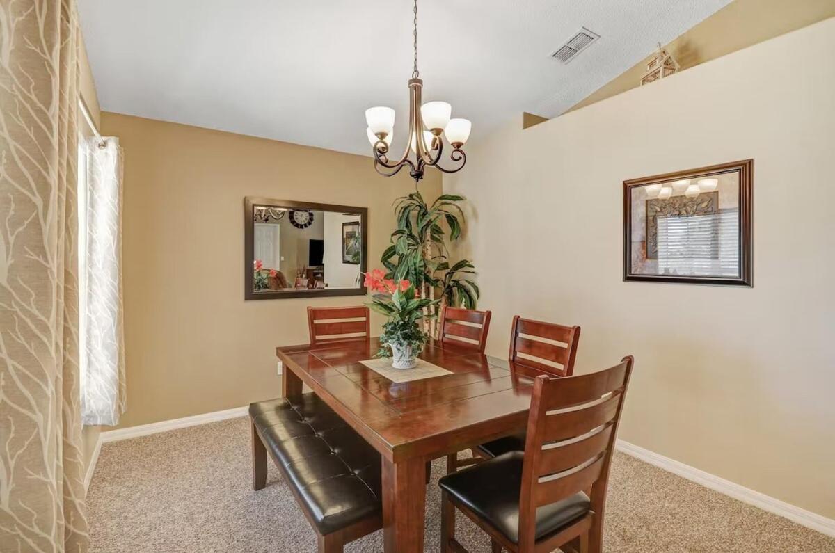 Sunny Oaks Poolside, Pool Games,4m To Holiday home