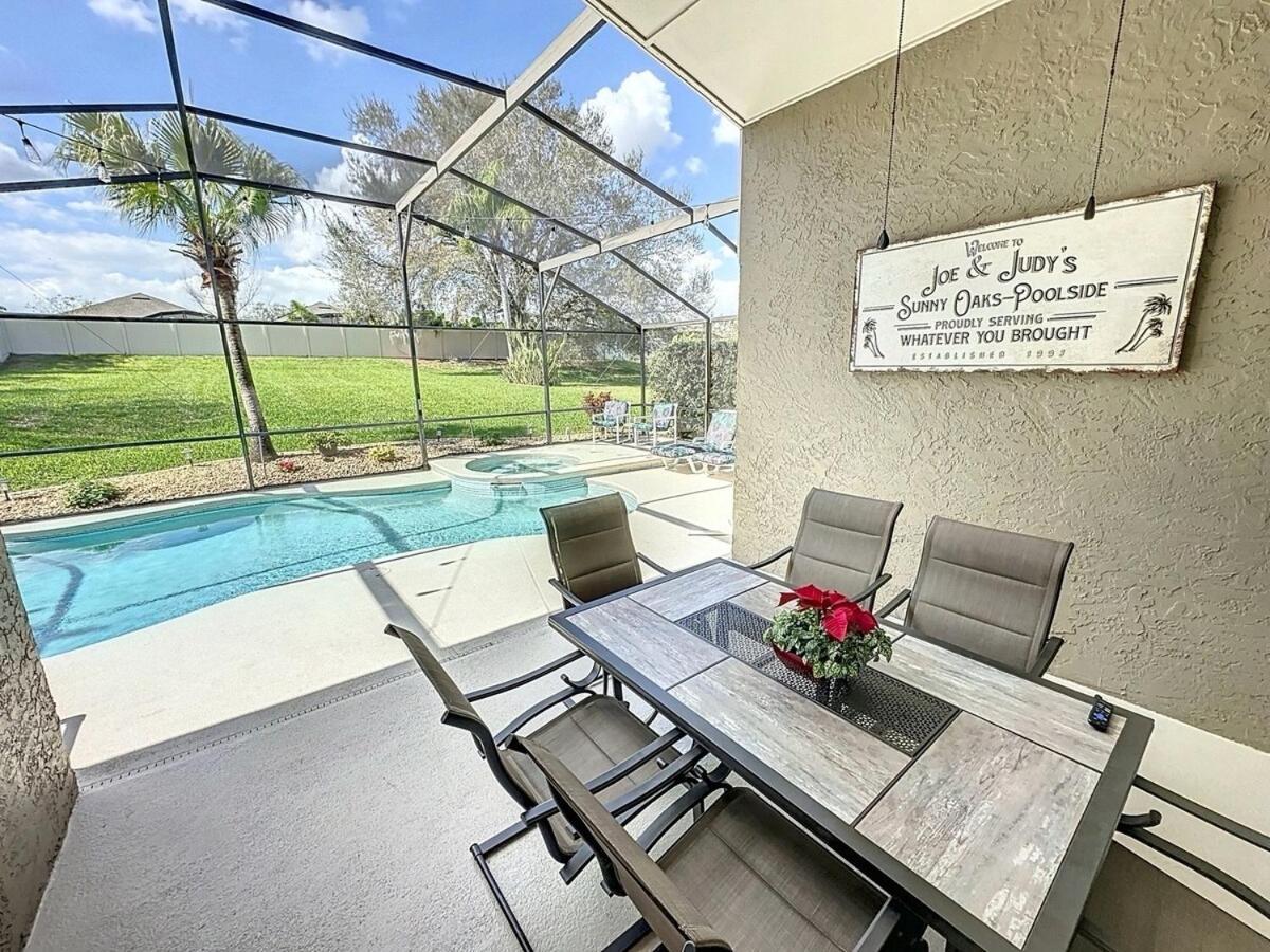 Holiday home Sunny Oaks Poolside, Pool Games,4m To *