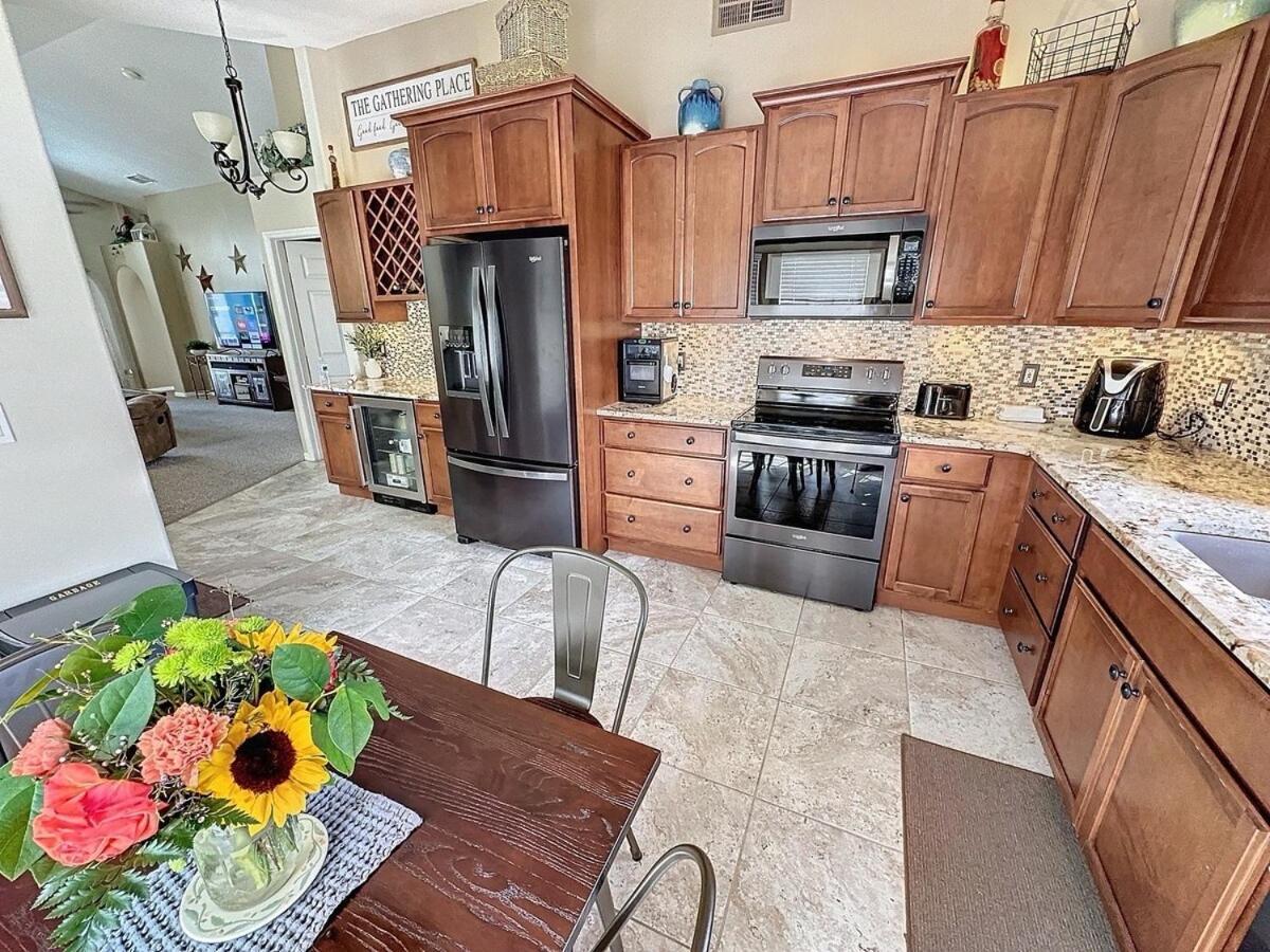 Sunny Oaks Poolside, Pool Games,4m To Holiday home
