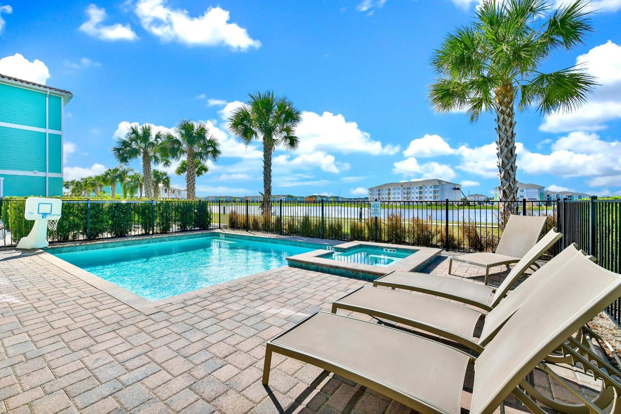 Paradise With Private Pool Near With Margaritaville Island H2o Access - 8085su Holiday home