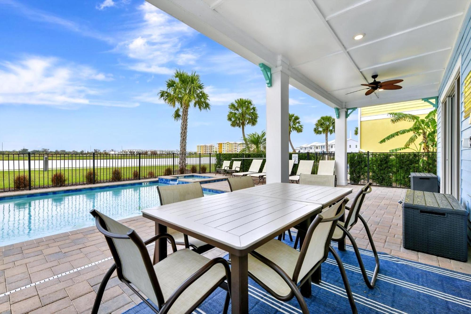 Casa de férias Blue Moon Luxurious With Private Pool Near With Margaritaville Island H2o Access - 8073su *