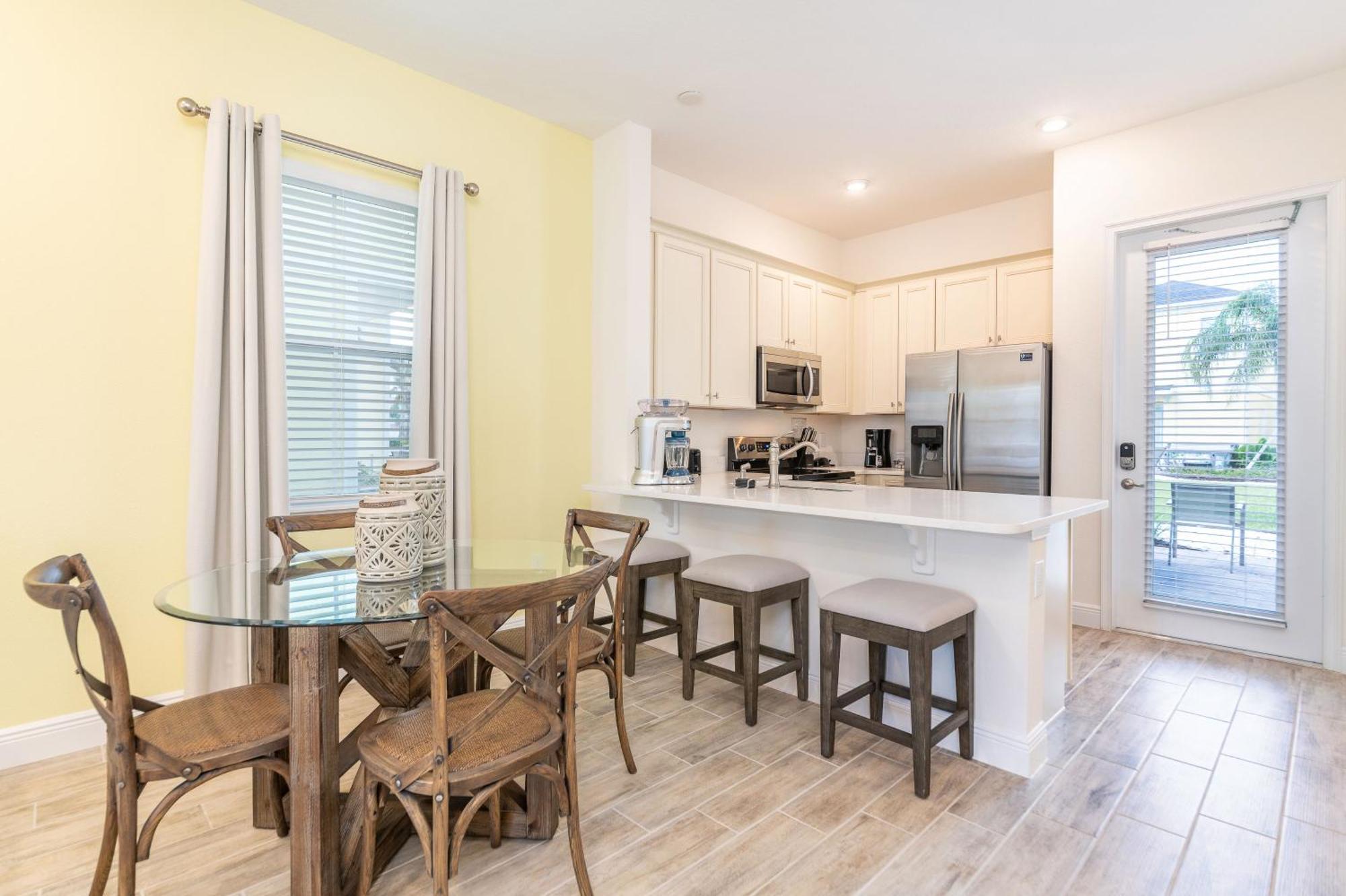 Seaweed Bay With Hot Tub Near And Margaritaville Island H2o Access - 8061dr Holiday home Orlando