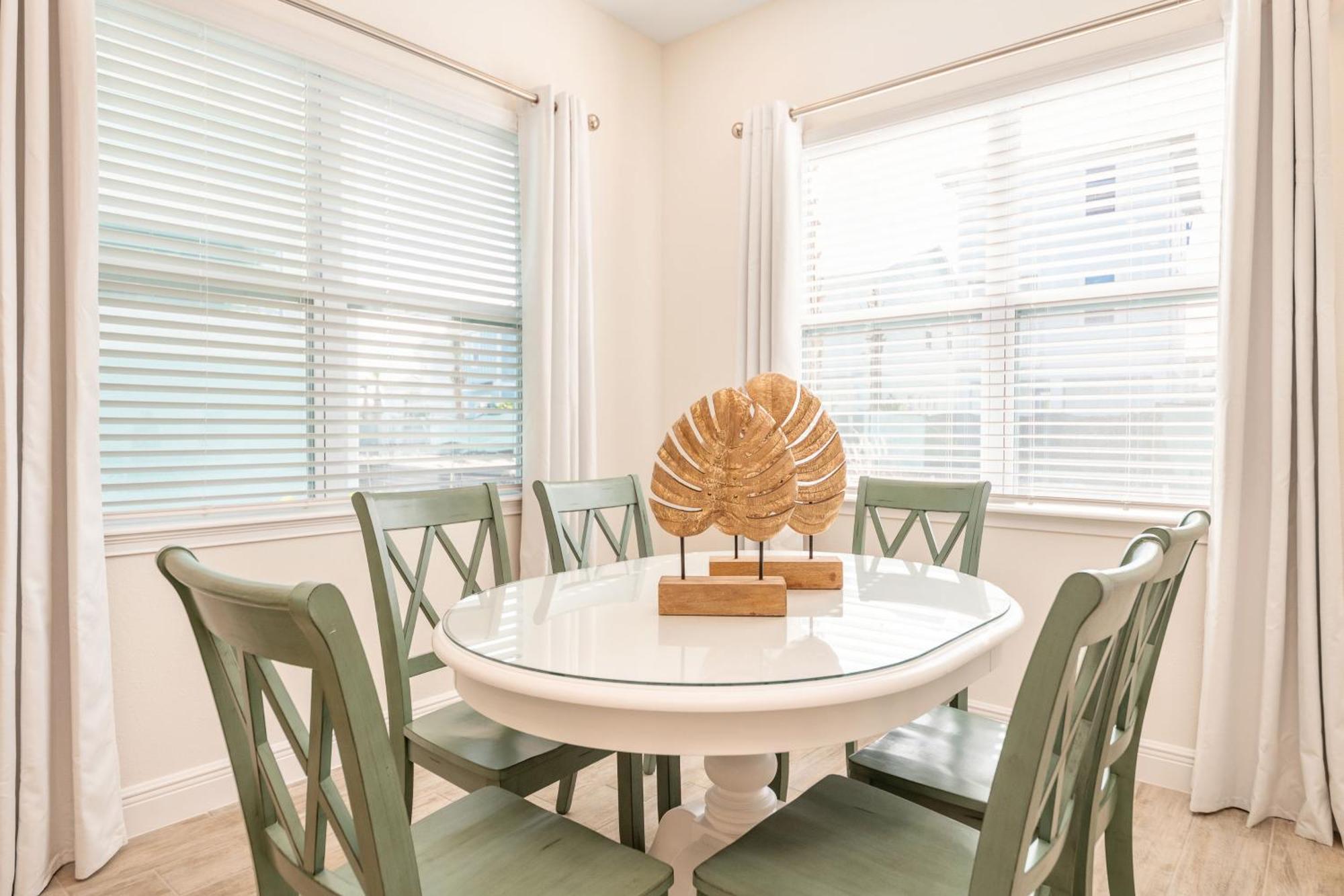 Holiday home Coral Reef Cottage! Near With Margaritaville Island H2o Access - 8052ls *