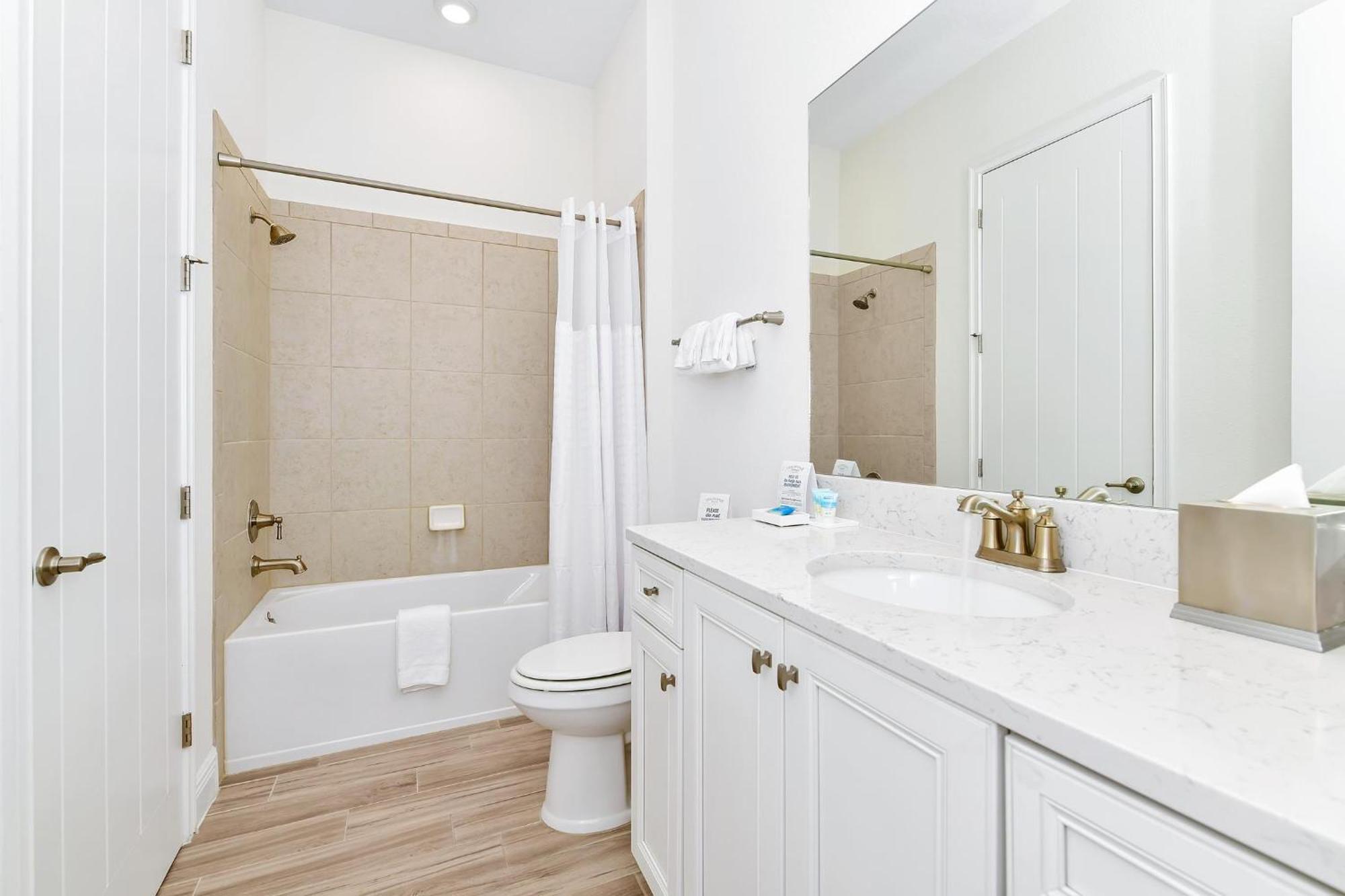 Holiday home The Shark Tank With Private Pool Near Margaritaville Island H20 Waterpark Access - 3084ph Orlando