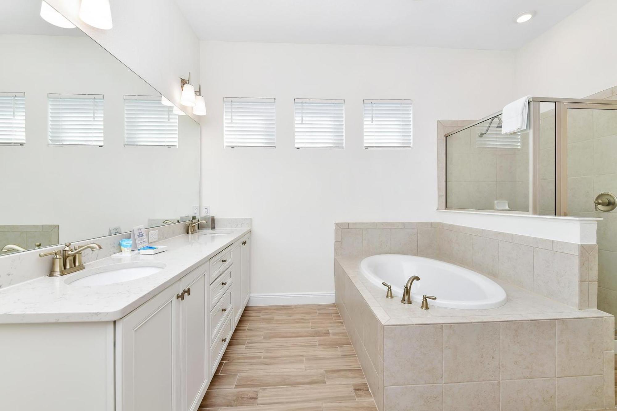 The Shark Tank With Private Pool Near Margaritaville Island H20 Waterpark Access - 3084ph Holiday home Orlando