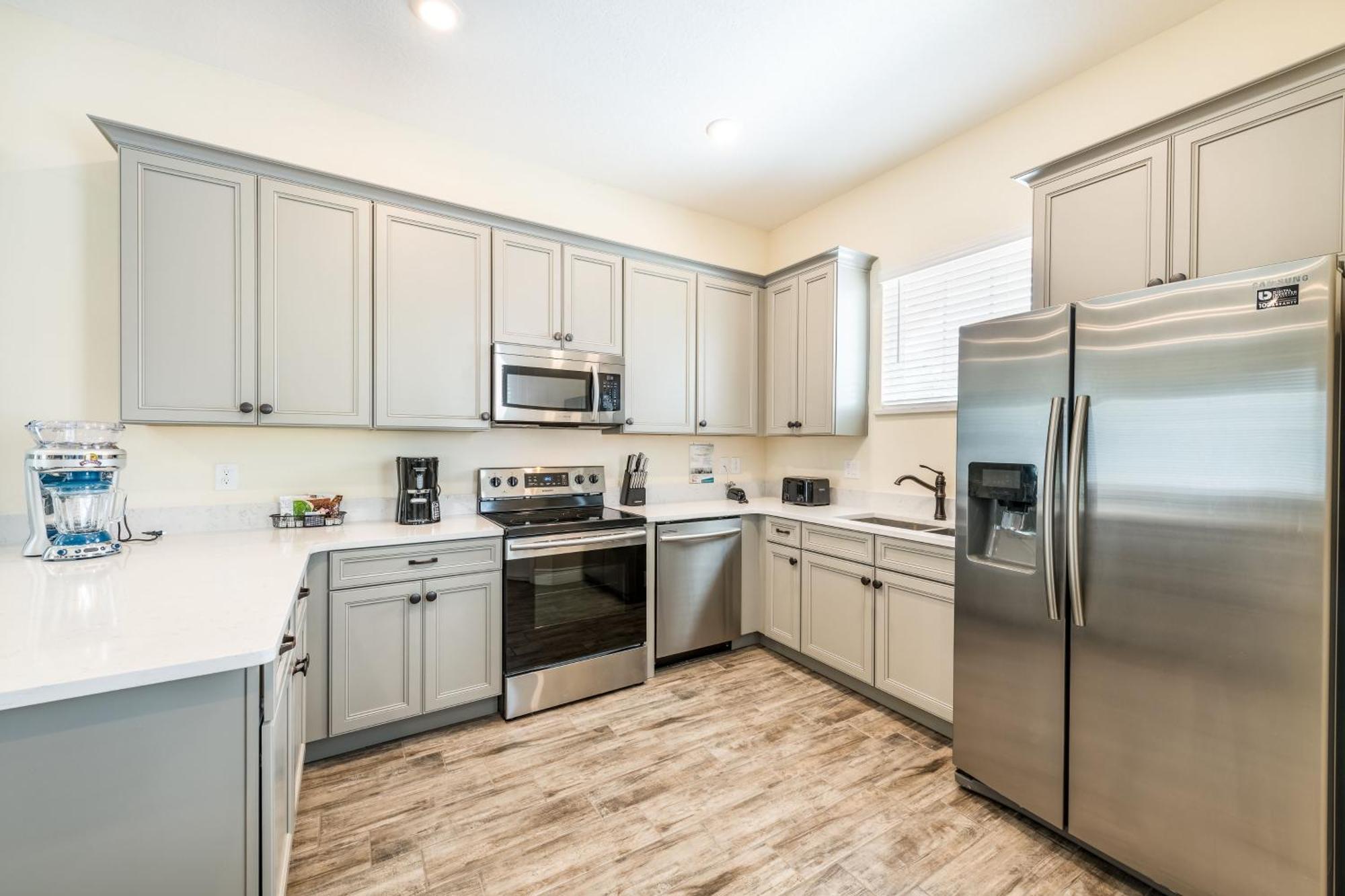 Sail Away! Beautiful With Private Hot Tub Near With Margaritaville Island H2o Access - 3045sp *