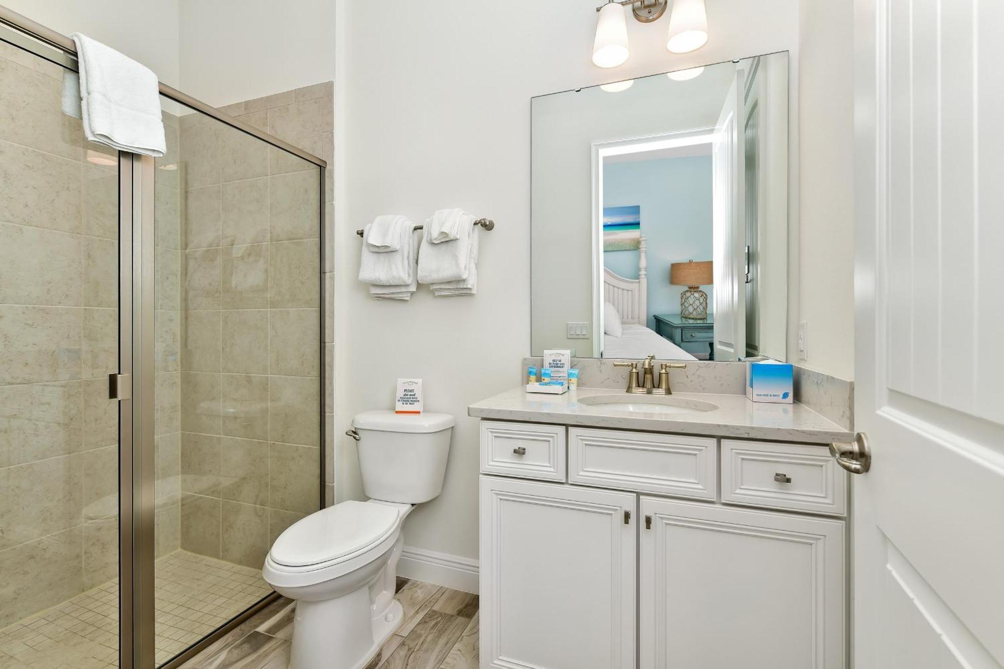 Beautiful Waterfront With Private Pool Near With Margaritaville Island H2o Access - 3024ph Holiday home Orlando