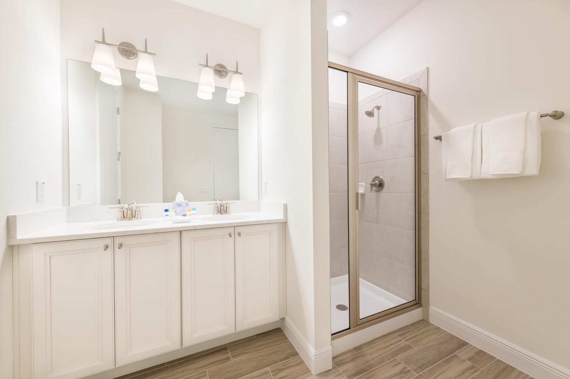 Holiday home Blue Oasis With Private Pool Near And Margaritaville Island H20 Access - 7968sh
