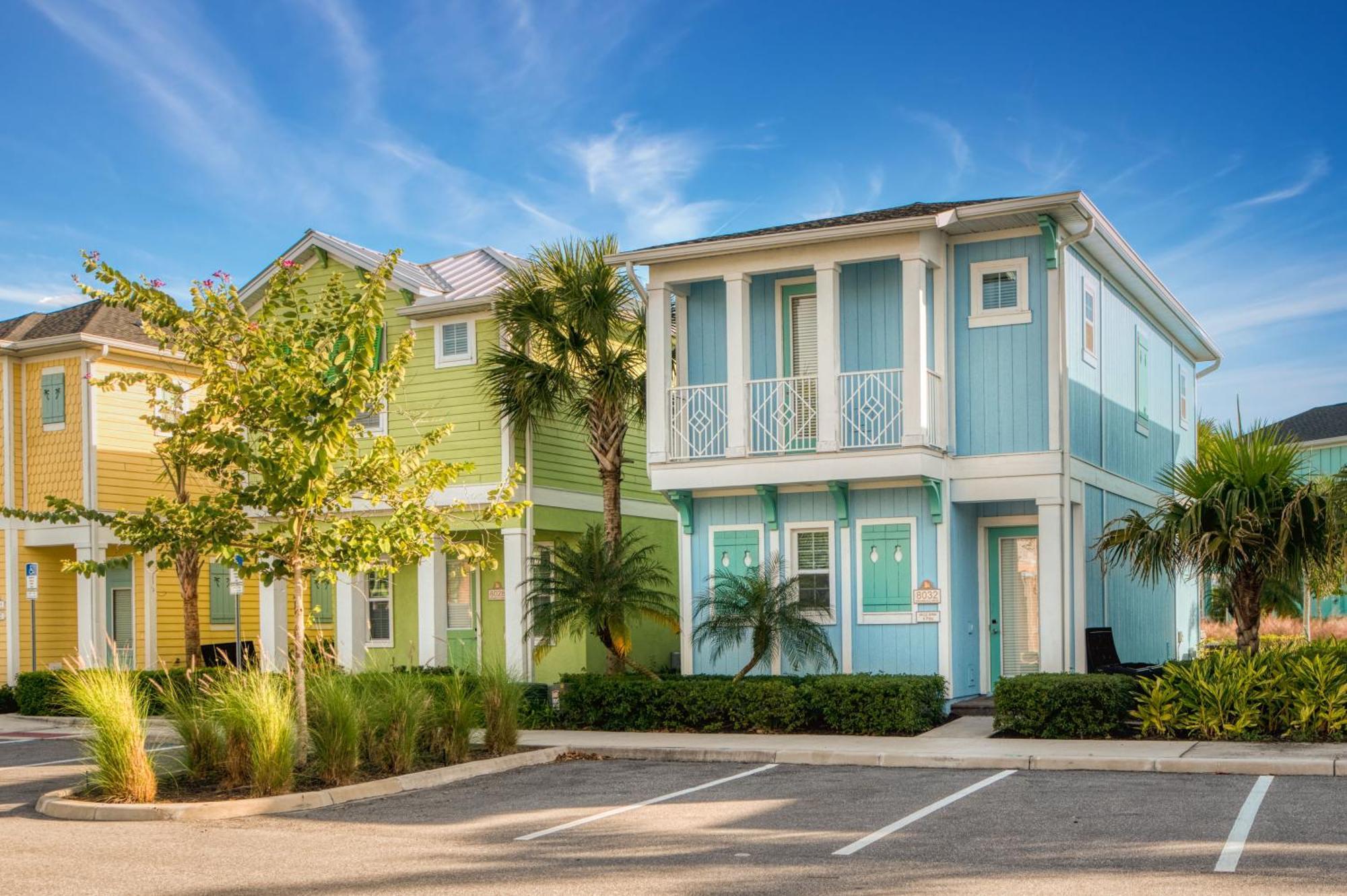 Vibrant With Hot Tub Near With Margaritaville Island H2o Access - 8032dr Holiday home
