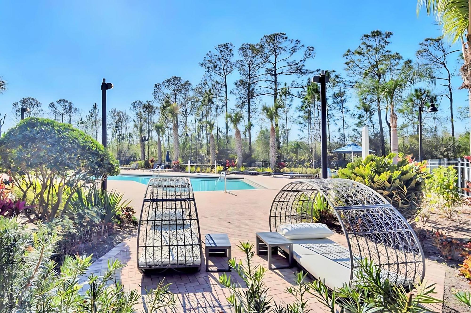 Holiday home Pet-friendly 3br W Pool Hot Tub *