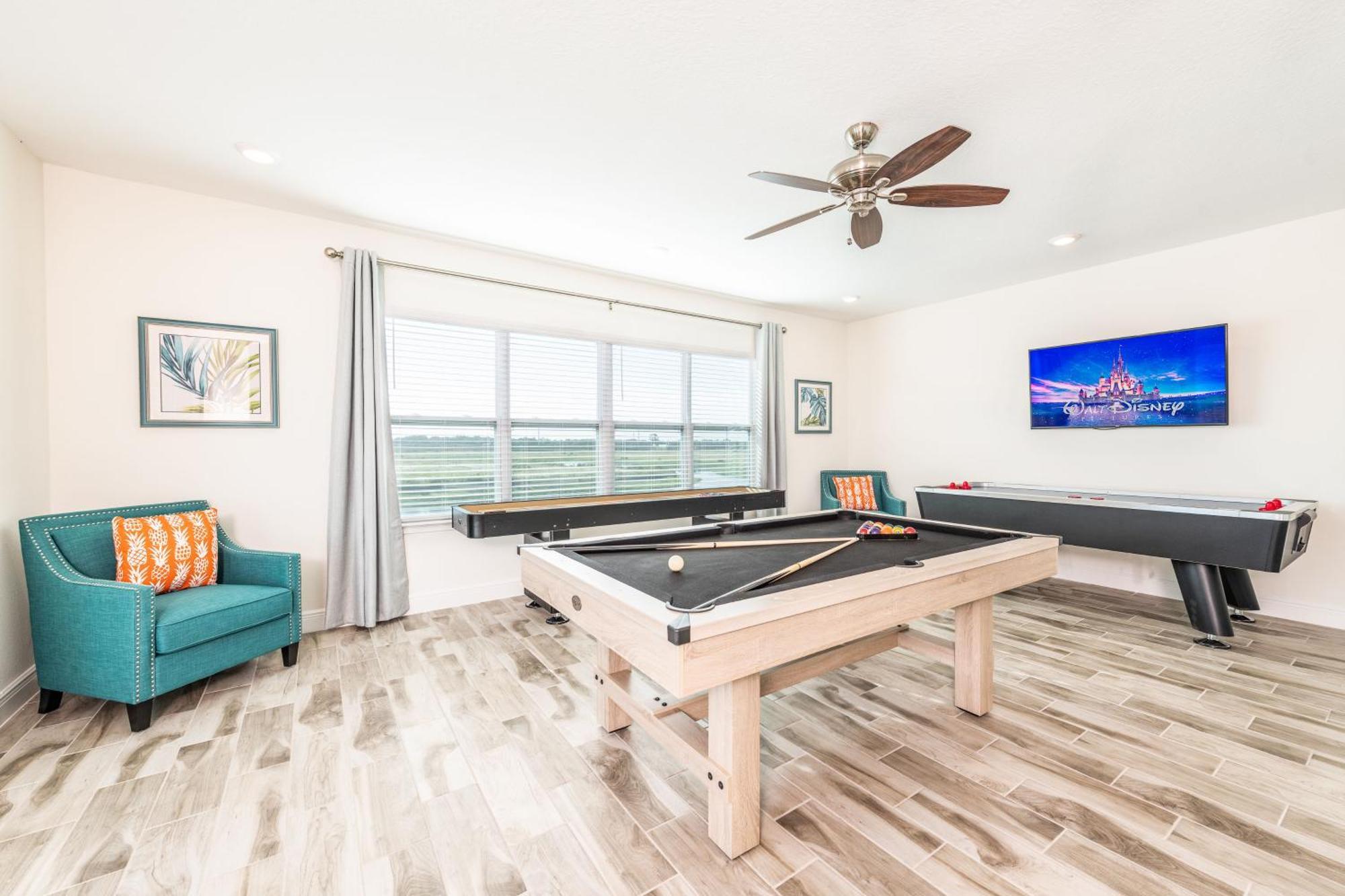 Beautiful With Private Pool Near With Margaritaville Island H20 Access - 8153su Casa de férias *