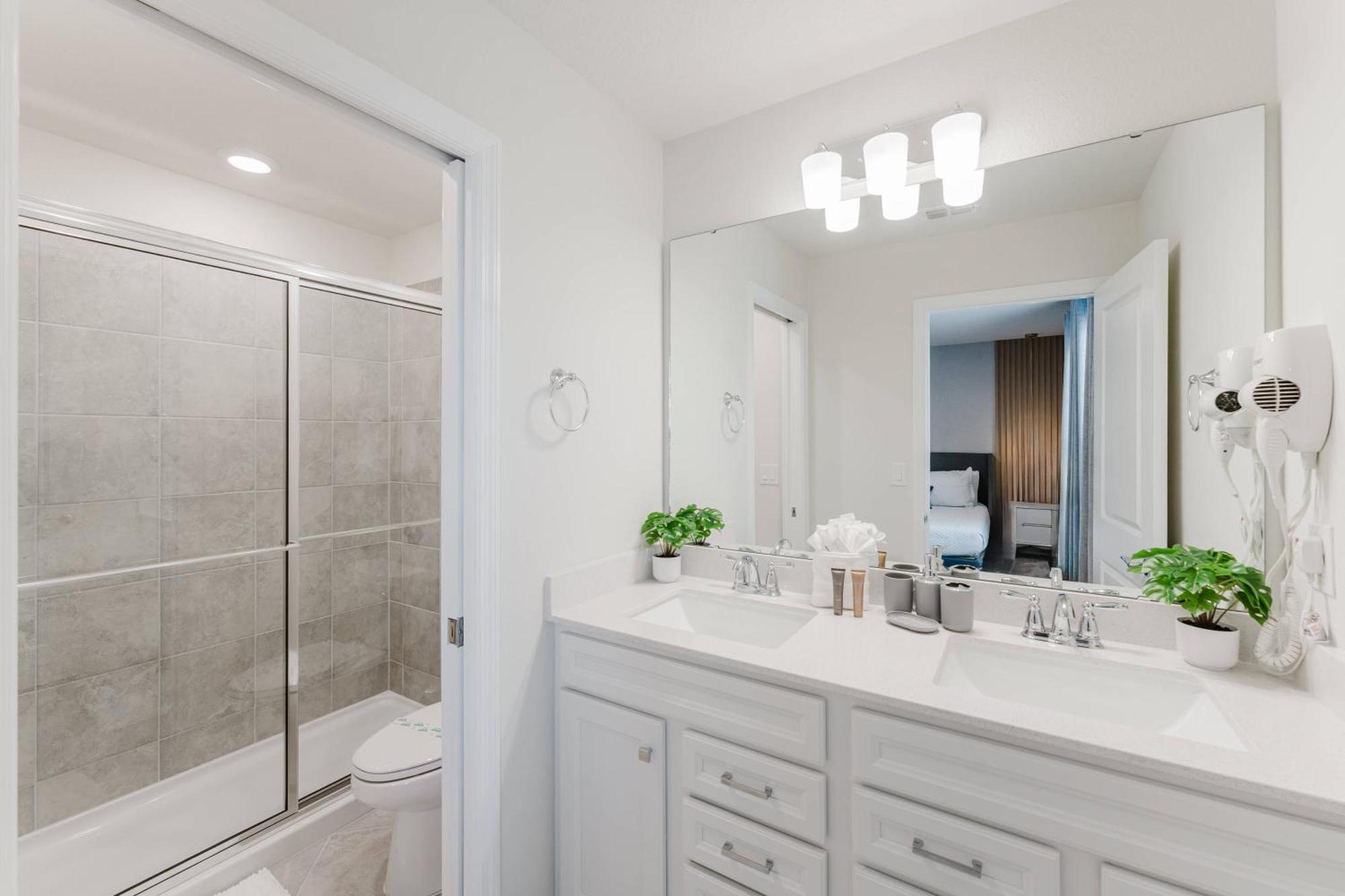 Stunning 8br Pool Gameroom Minutes To