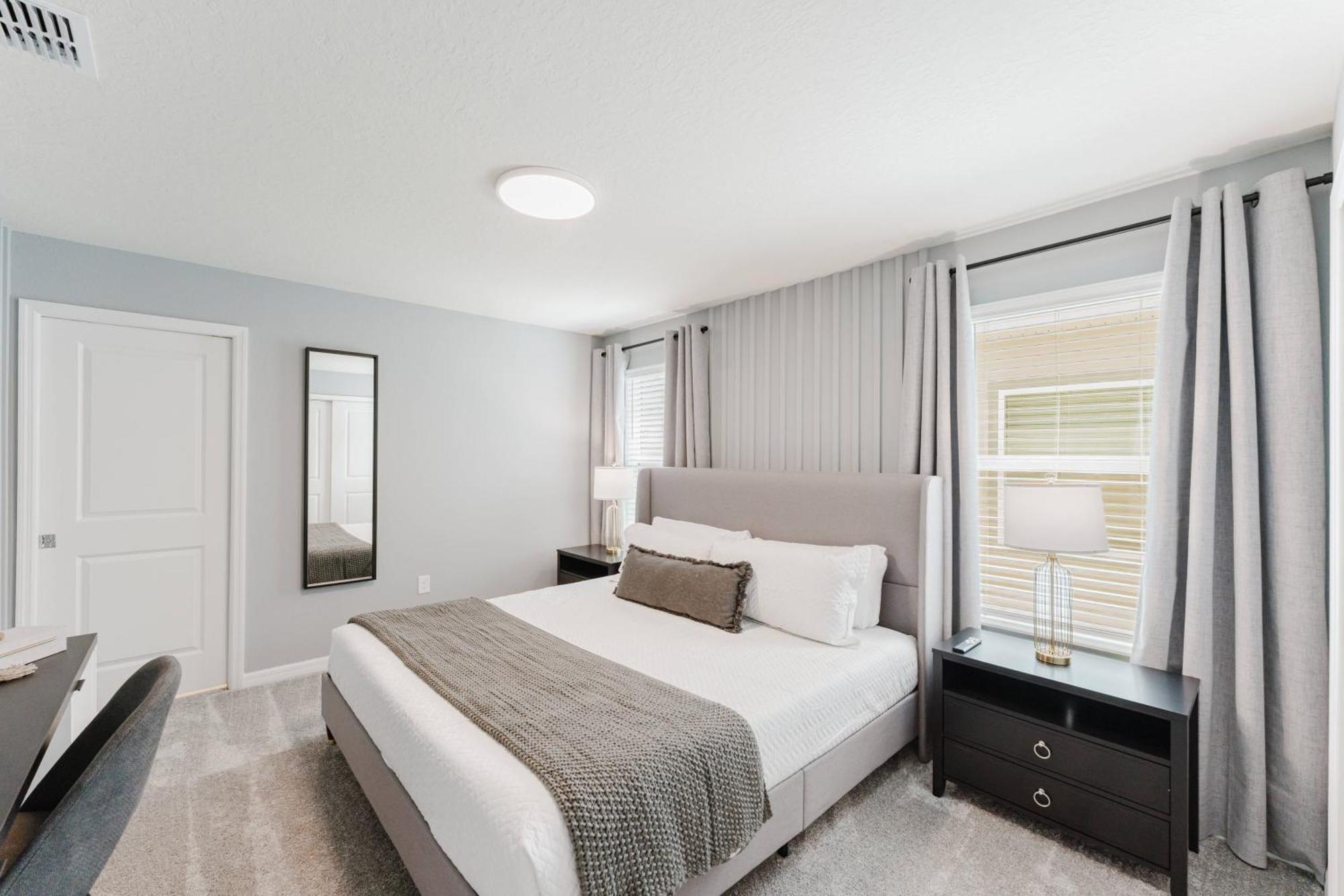 Stunning 8br Pool Gameroom Minutes To Holiday home Orlando