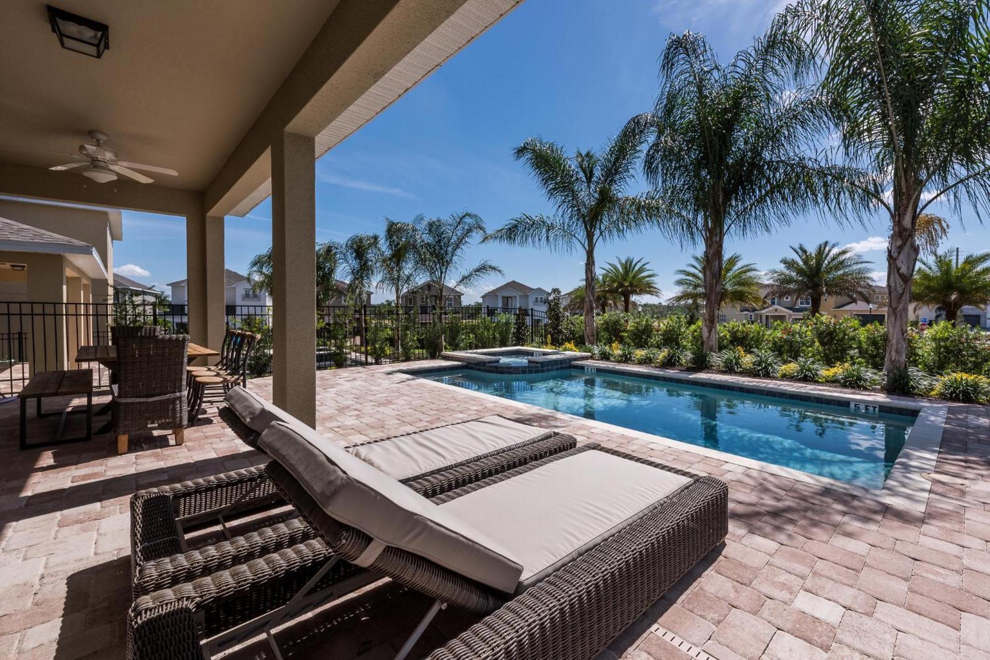 Luxury Near By Rentyl With Private Pool & Amenities - 211m *