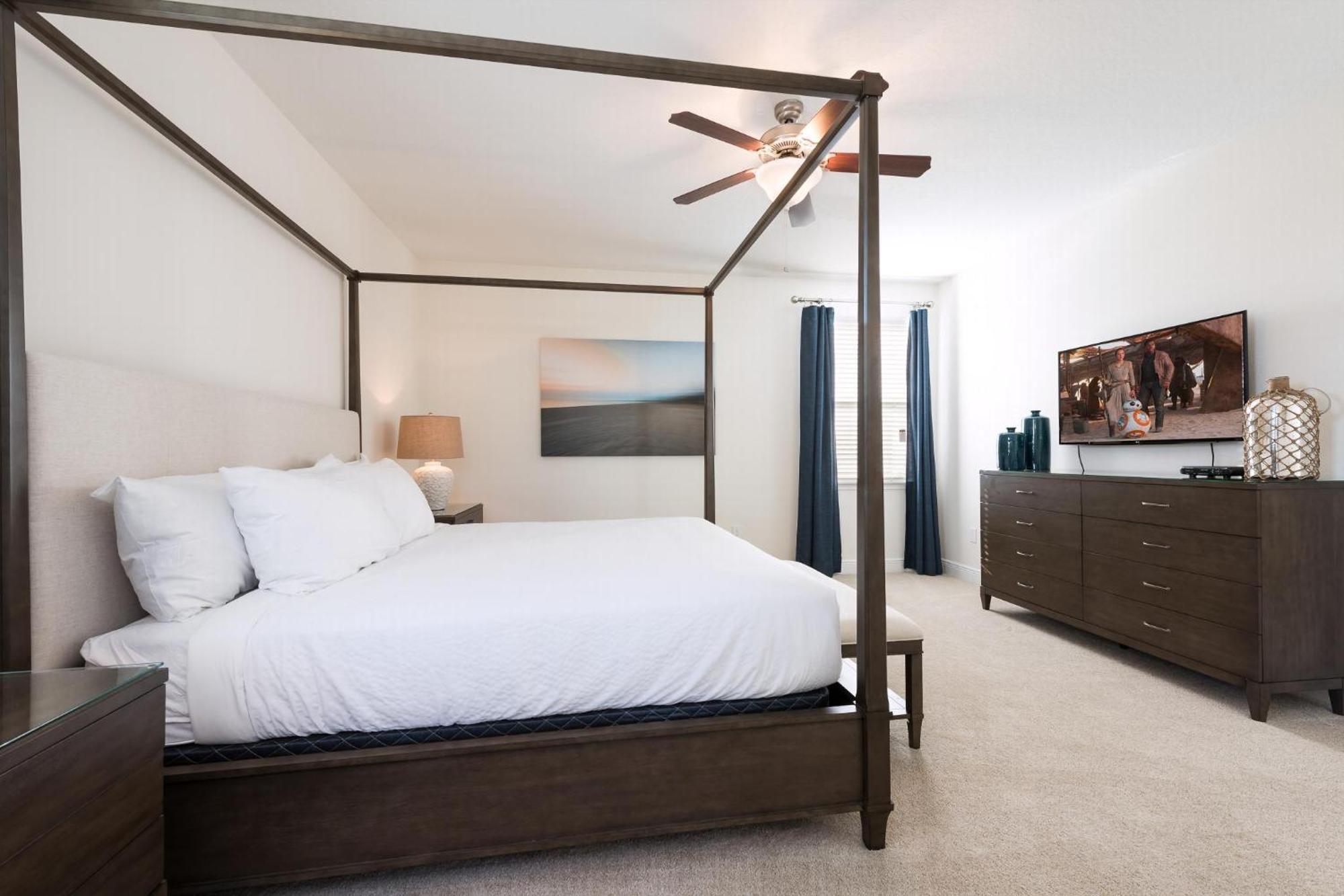 Holiday home Luxury Near By Rentyl With Private Pool & Amenities - 211m