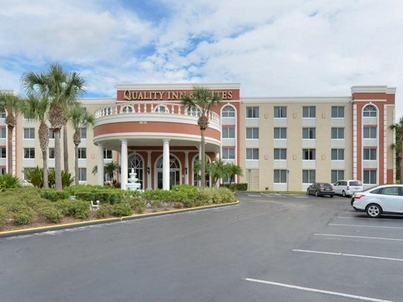 Spark By Hilton Near Universal Hotel 3*