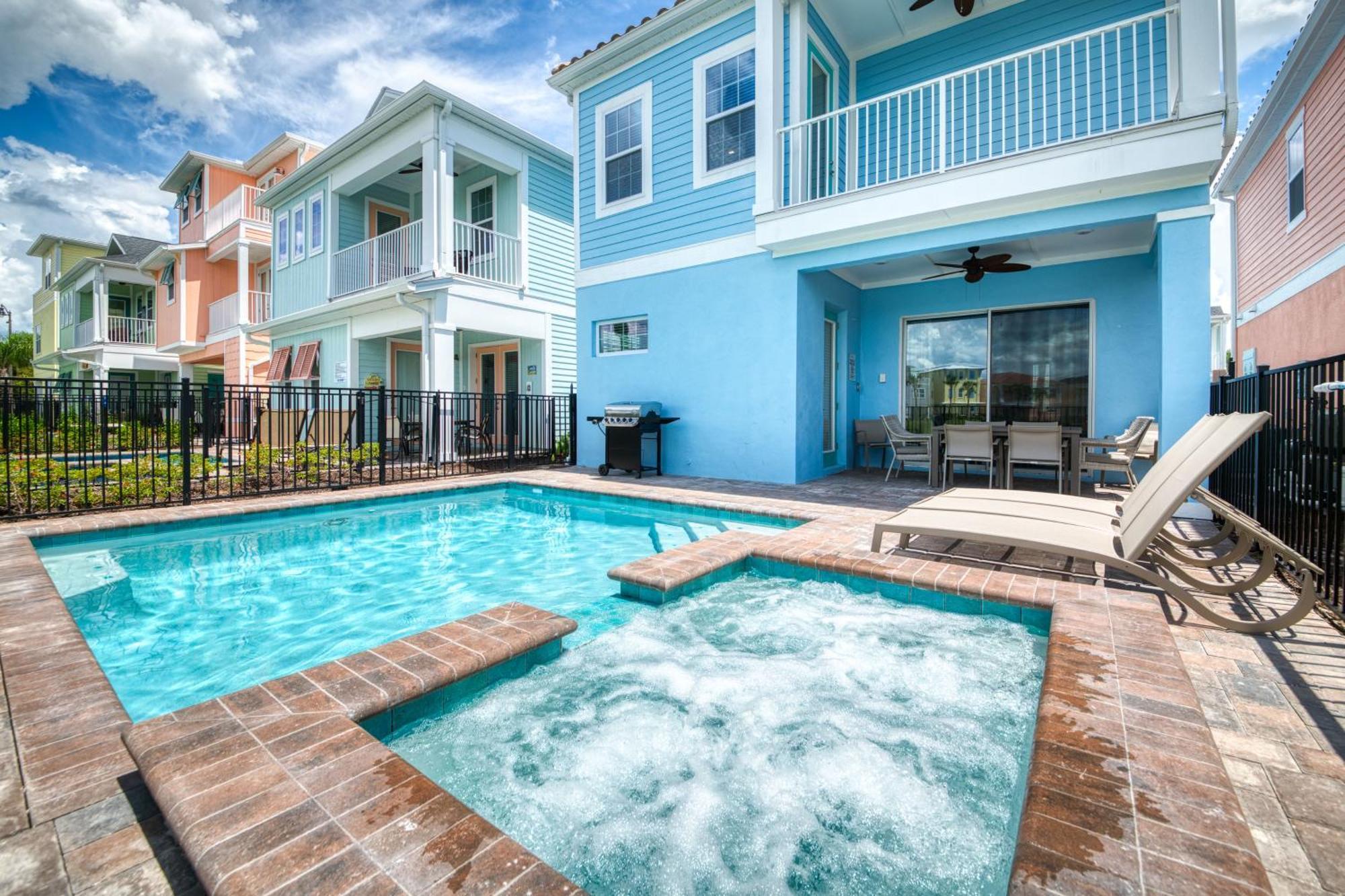 Waterfront With Private Pool Near And Margaritaville Island H20 Access - 7985su Holiday home *