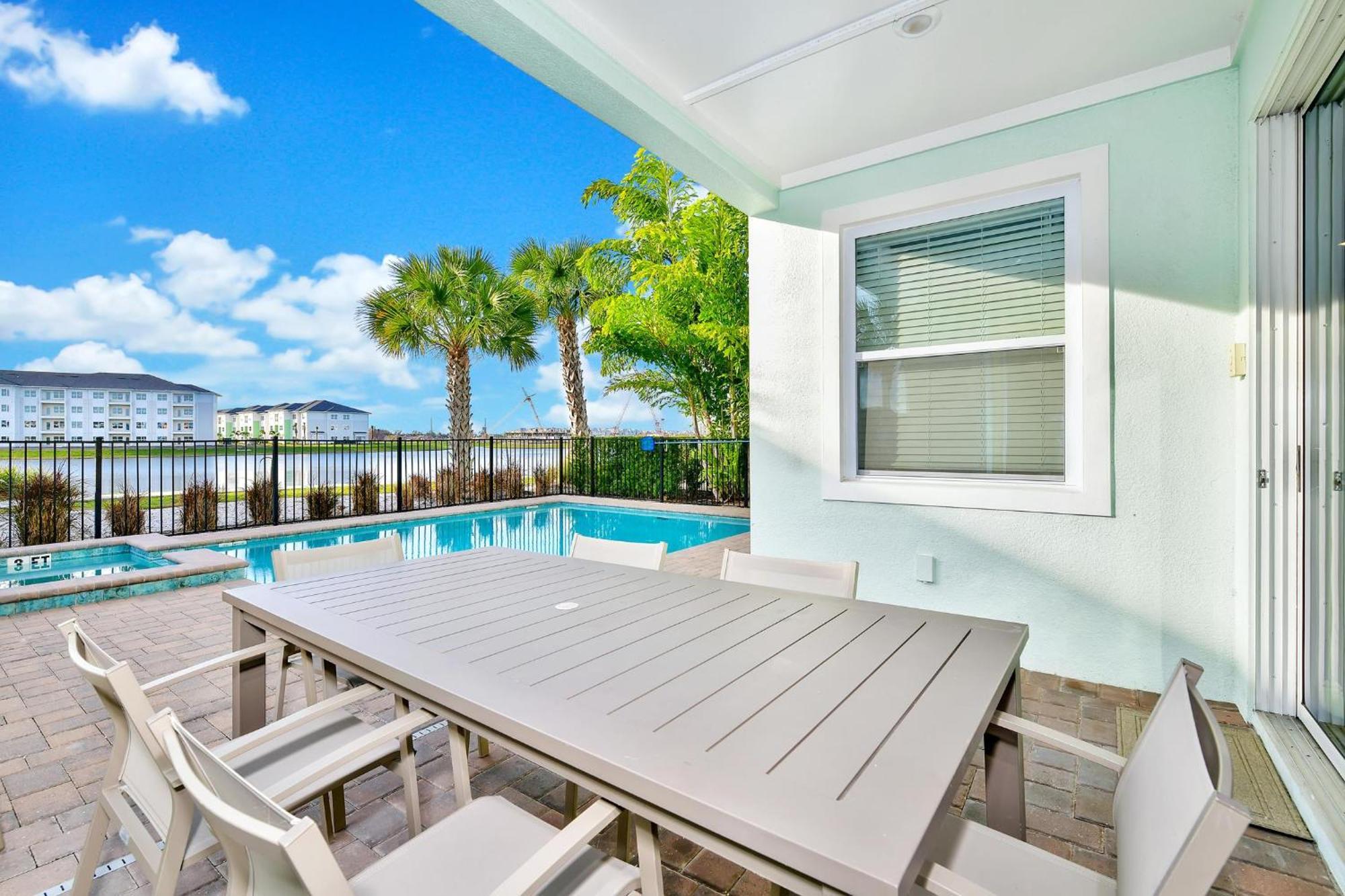 Palm Tree Paradise Private Pool Near With Margaritaville Island H20 Access - 8109su Holiday home *