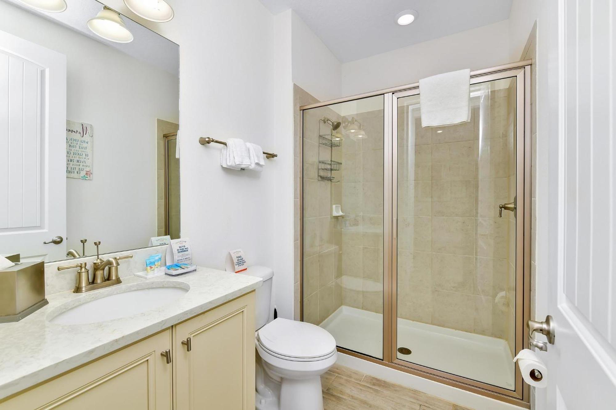 Holiday home Palm Tree Paradise Private Pool Near With Margaritaville Island H20 Access - 8109su *