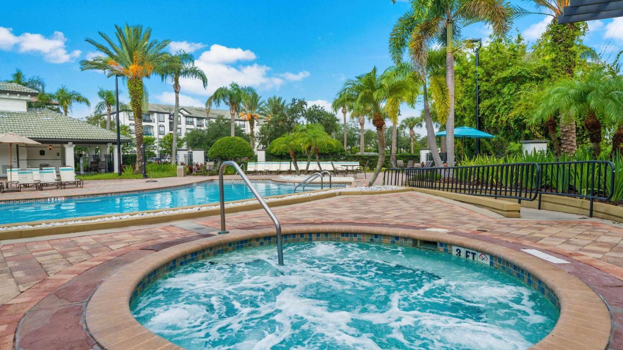 New! Vista Cay Lakeview Condo-huge! Near Parks-occc * Orlando