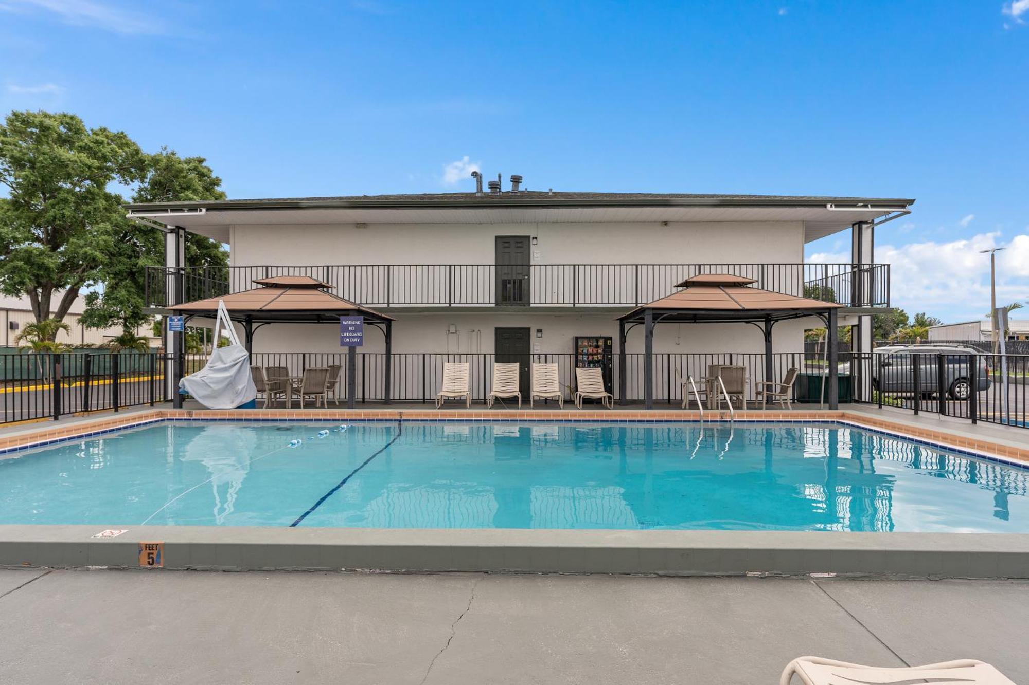 Baymont By Wyndham Downtown